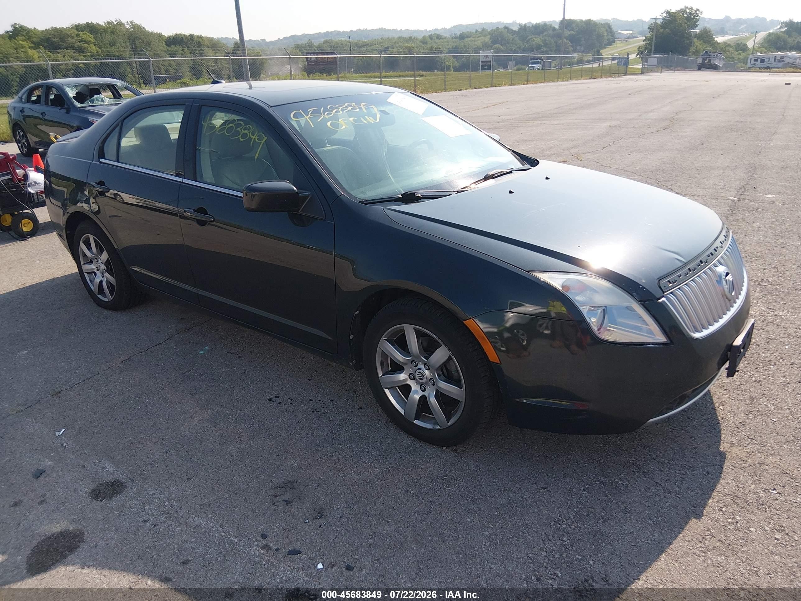 2010 Mercury Milan Premier, VIN 3MEHM0JG2AR630380 — Normal wear