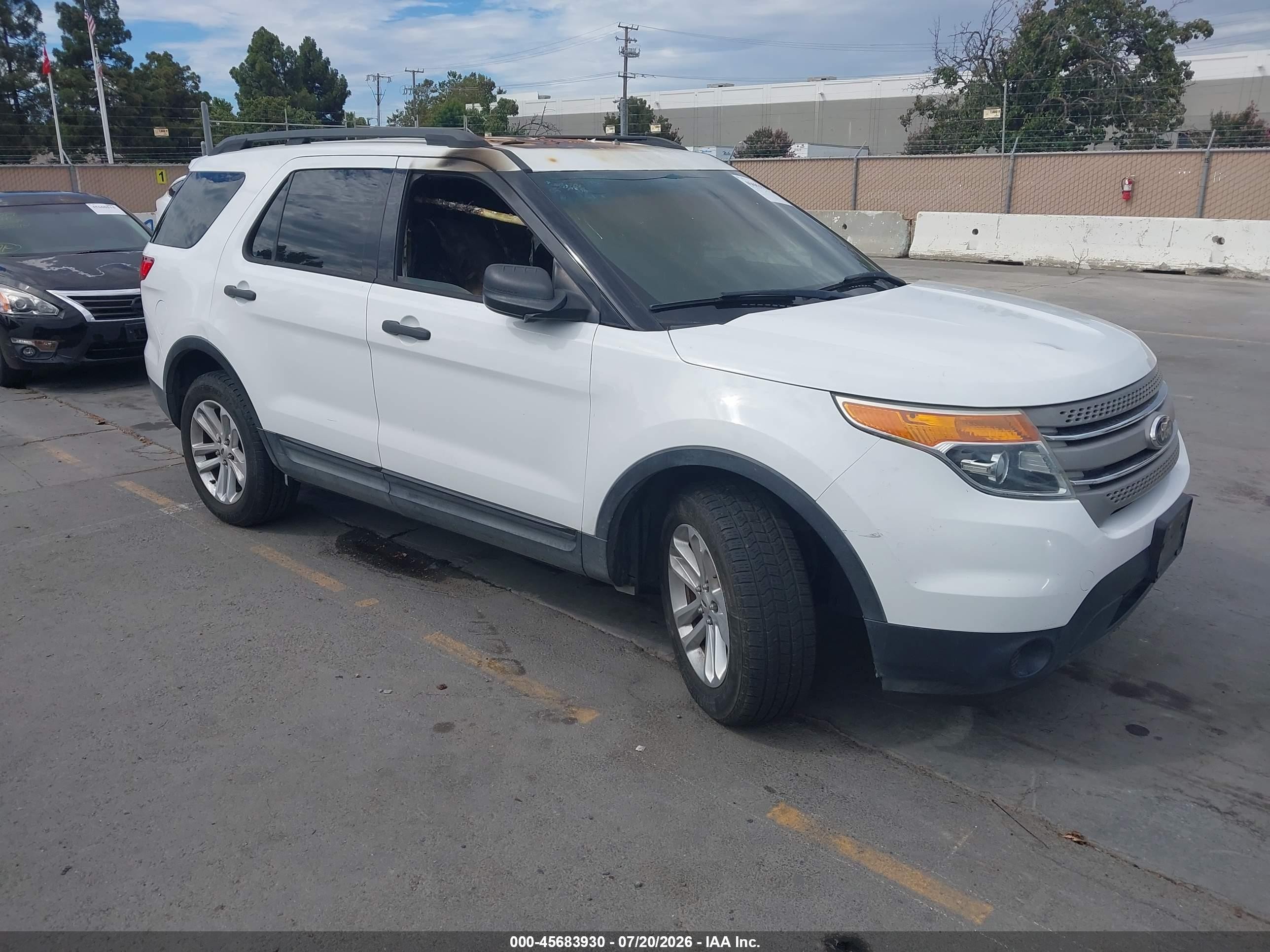 2013 Ford Explorer, VIN 1FM5K8B88DGB94318 — Interior fire