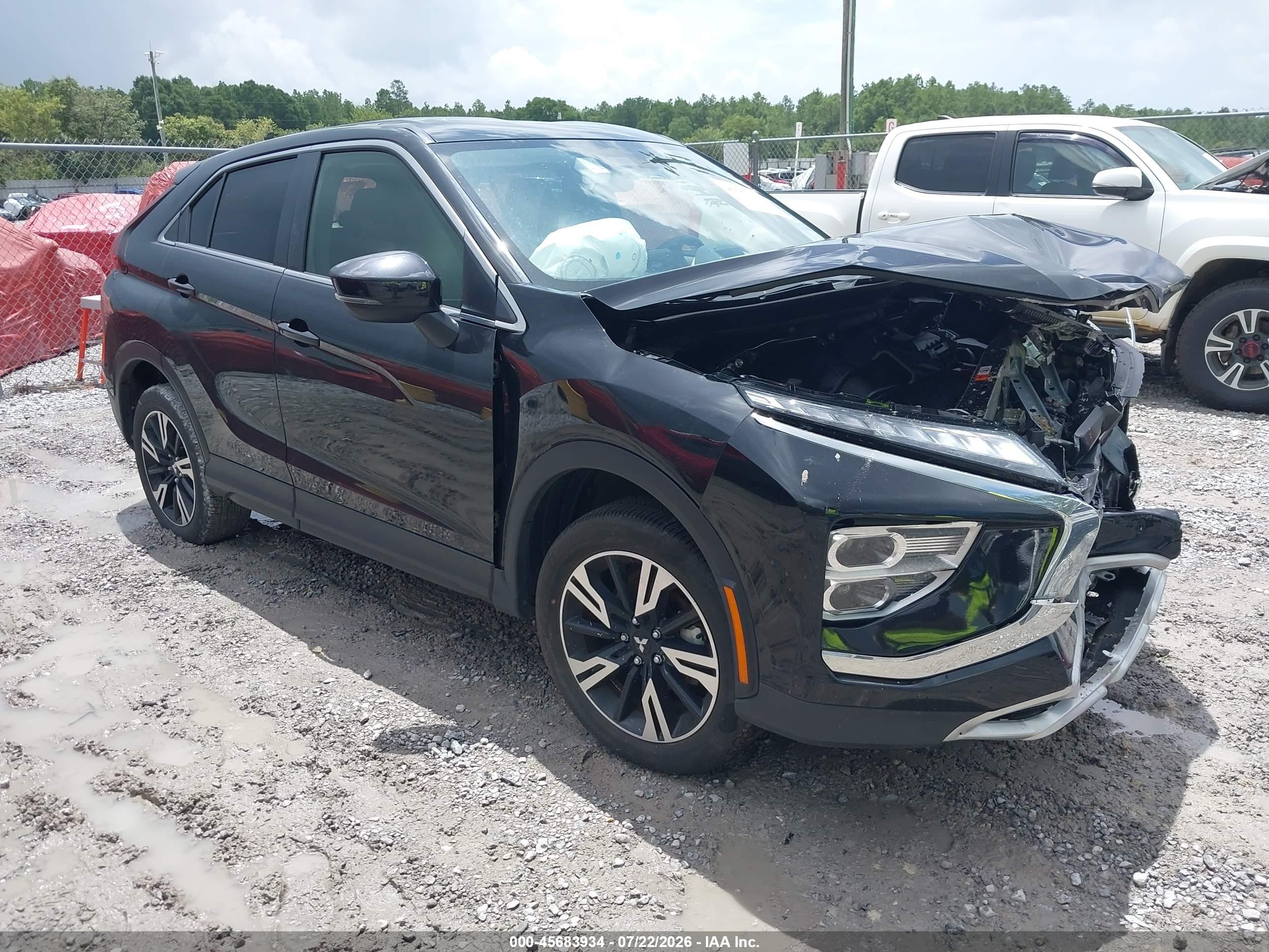 2025 Mitsubishi Eclipse Cross SE, VIN JA4ATWAA6SZ036273 — Front end