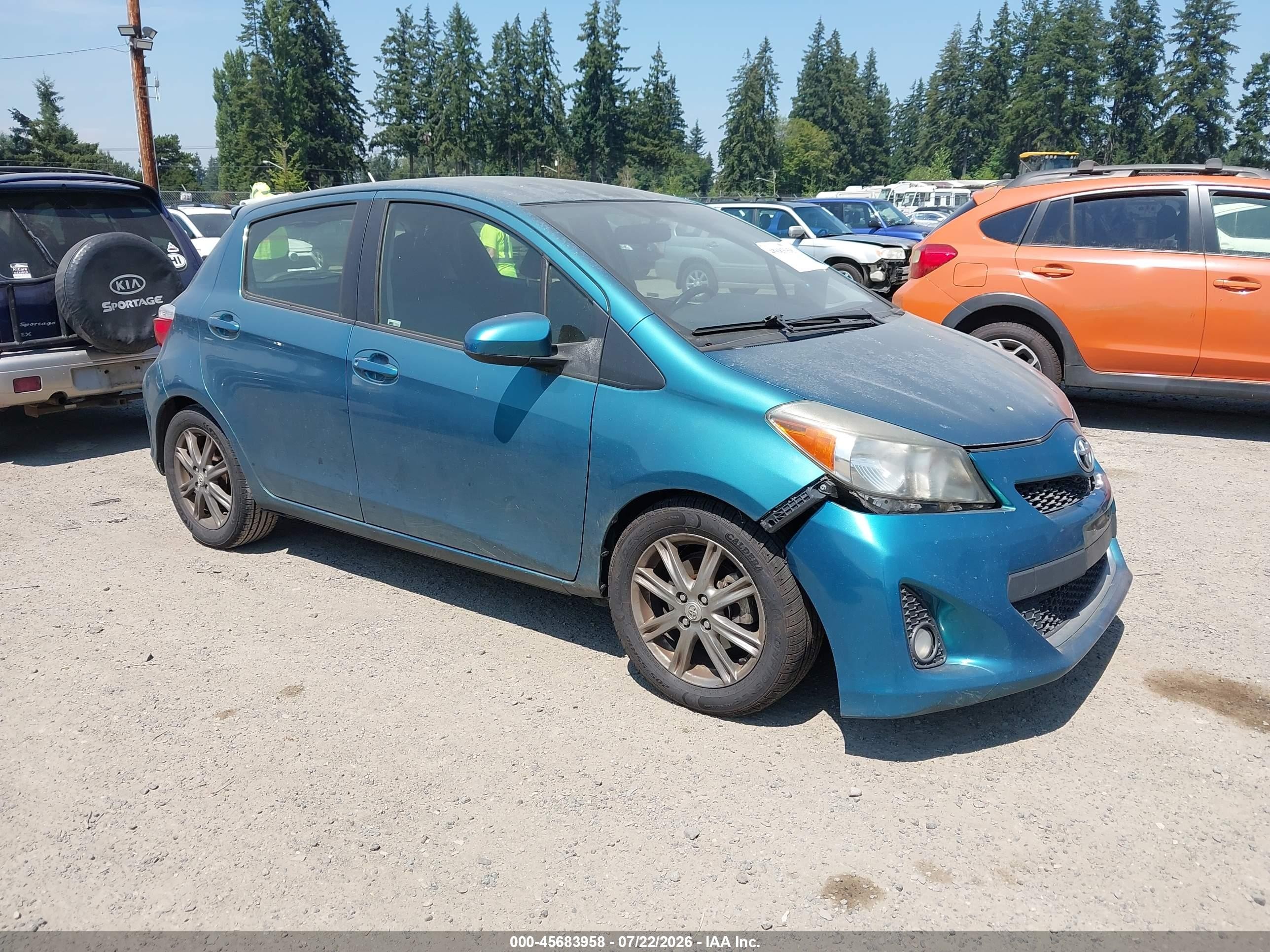 2014 Toyota Yaris LE, VIN JTDKTUD38ED577273 — Front end
