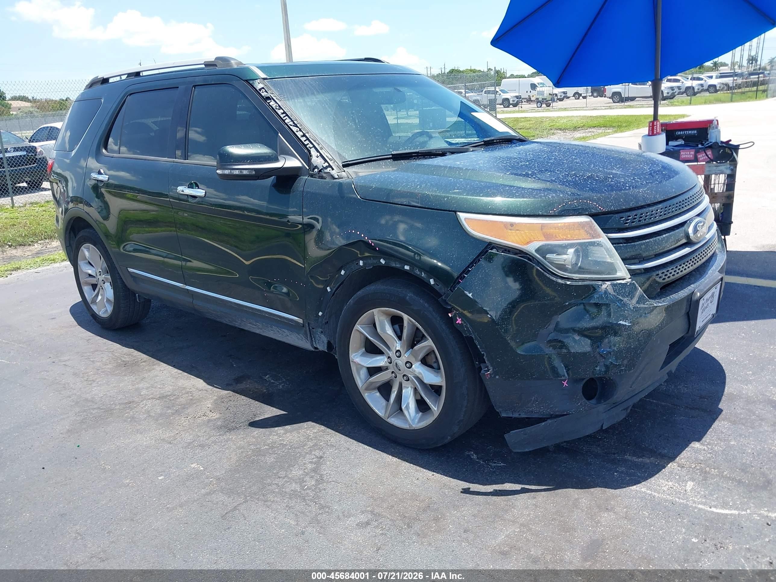 2013 Ford Explorer Limited, VIN 1FM5K7F87DGB77112 — Бок