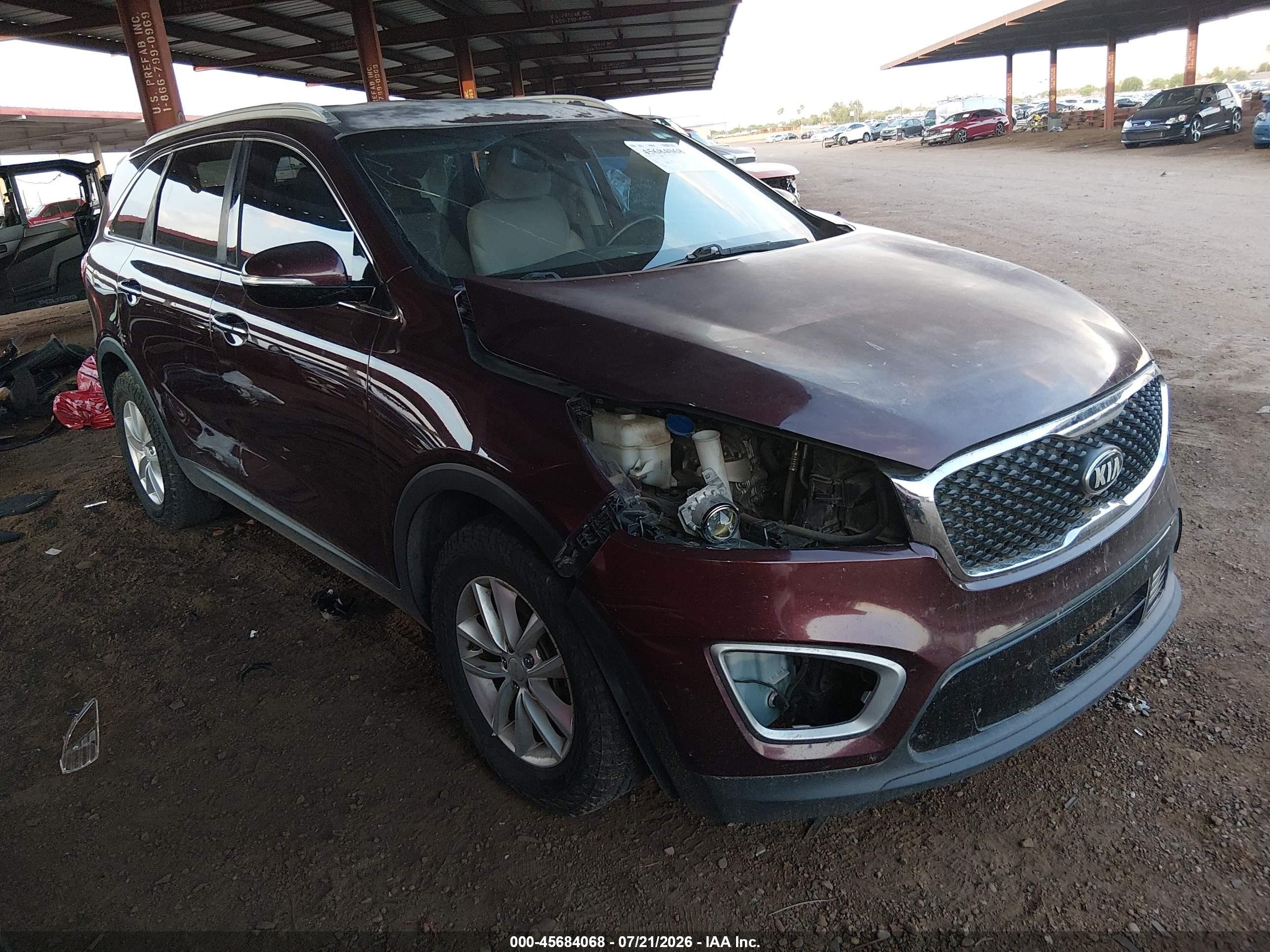 2017 Kia Sorento LX, VIN 5XYPG4A3XHG210637 — Front end