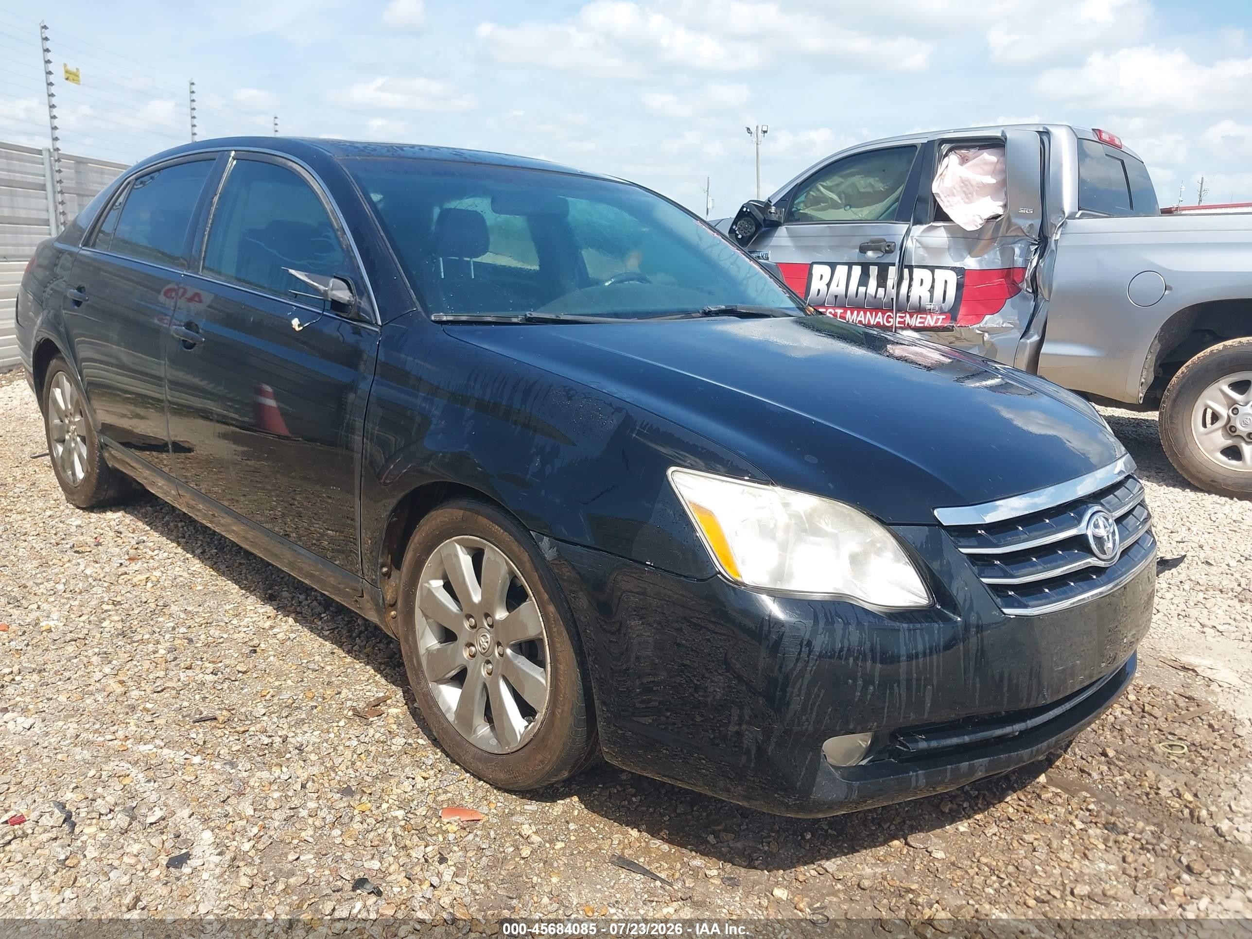 2006 Toyota Avalon XLS, VIN 4T1BK36B76U144820 — Бок