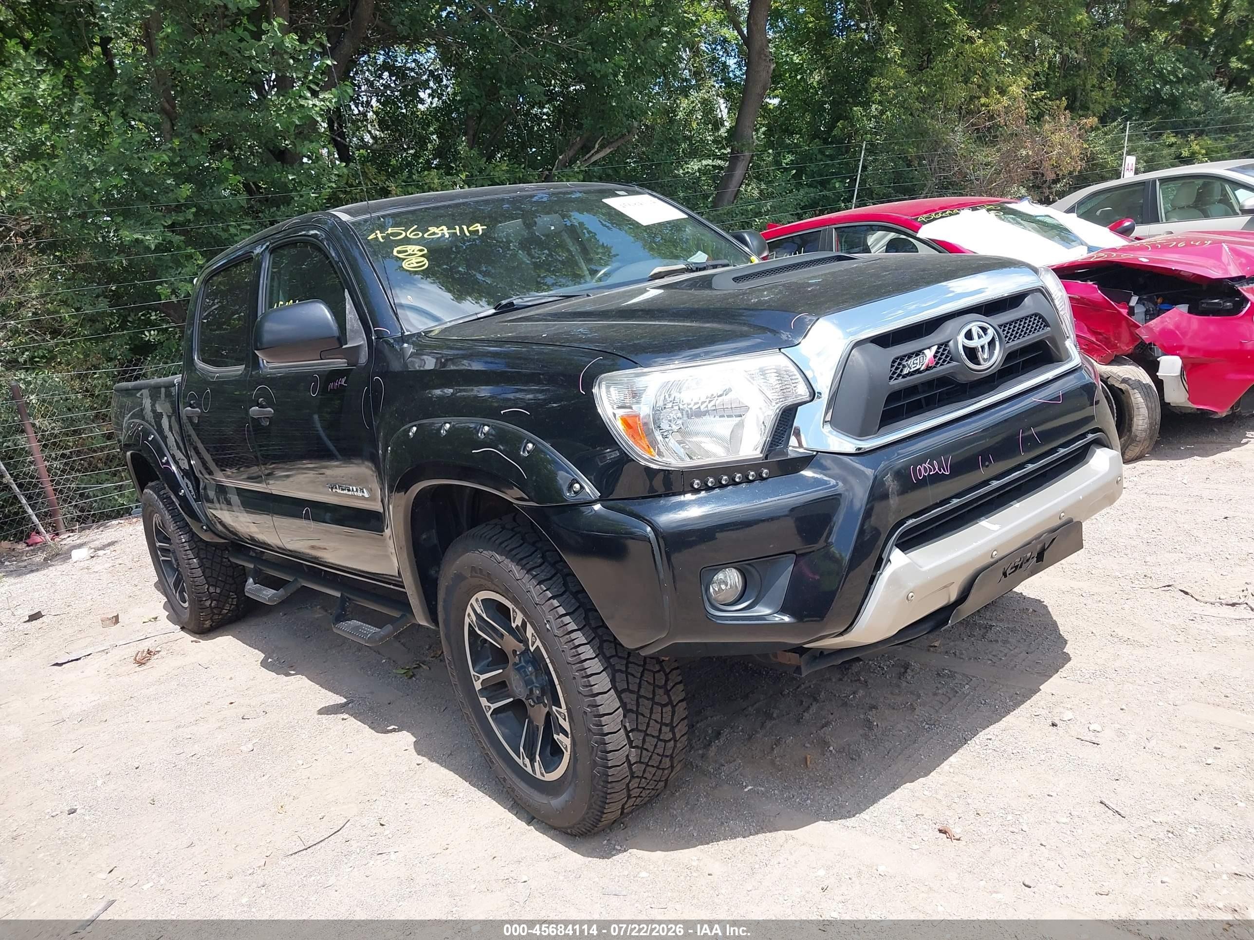 2012 Toyota Tacoma PreRunner, VIN 5TFJU4GN4CX023858 — Rear end