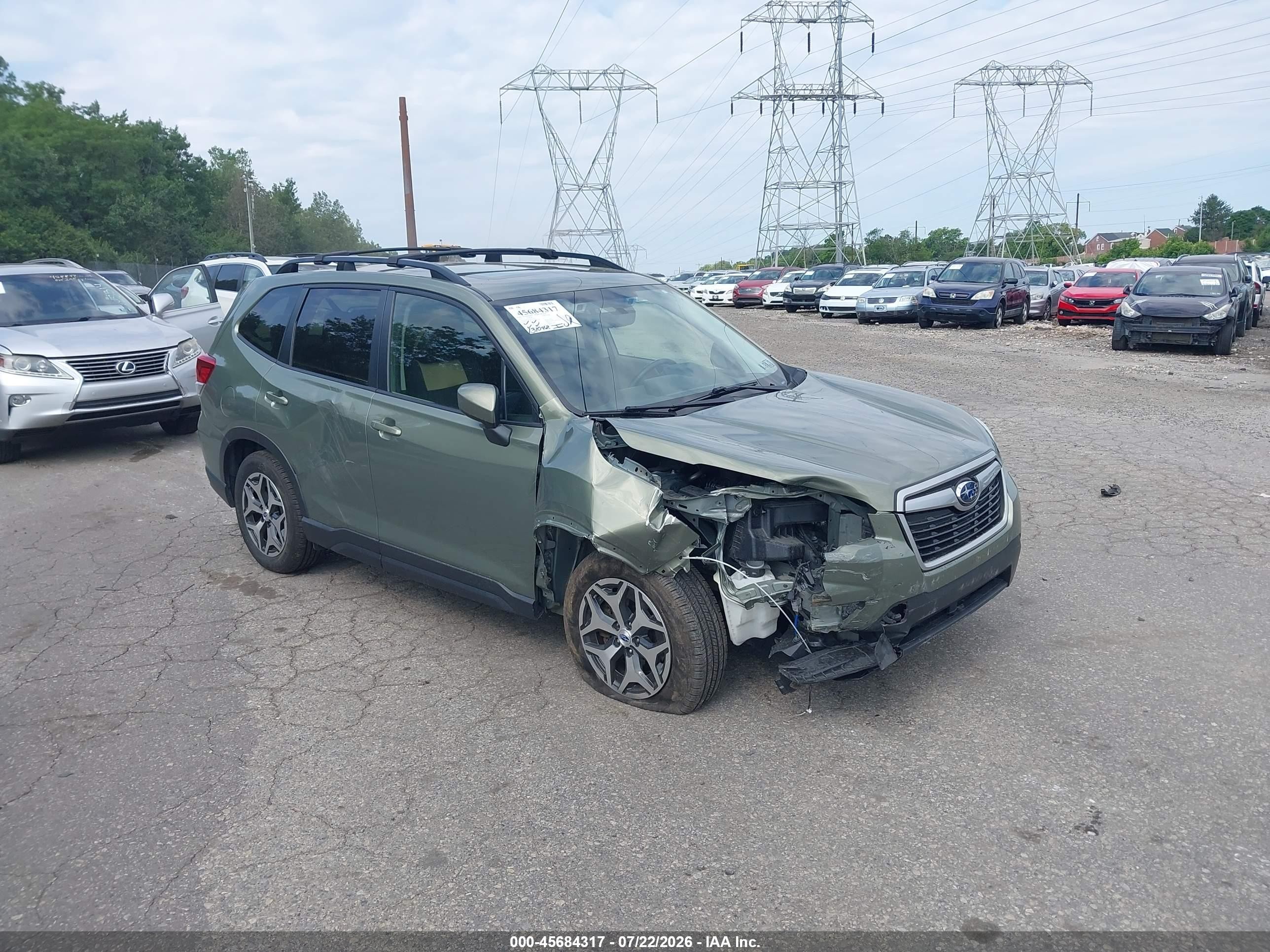 2019 Subaru Forester Premium, VIN JF2SKAGC9KH515626 — Front end