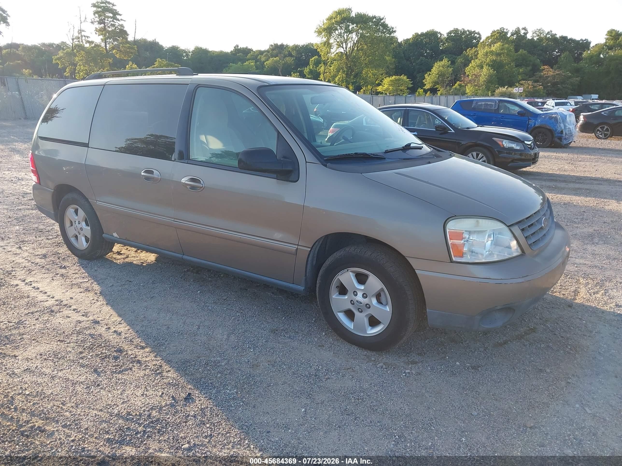 2006 Ford Freestar SE, VIN 2FMZA51606BA21485 — Side