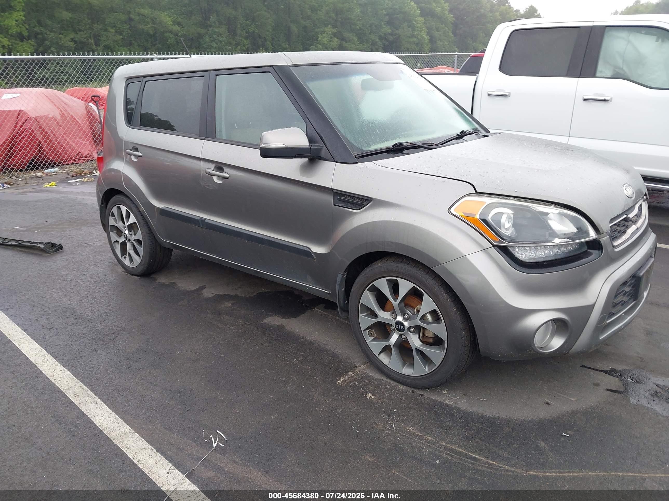 2013 Kia Soul +, VIN KNDJT2A61D7591267 — Normal wear