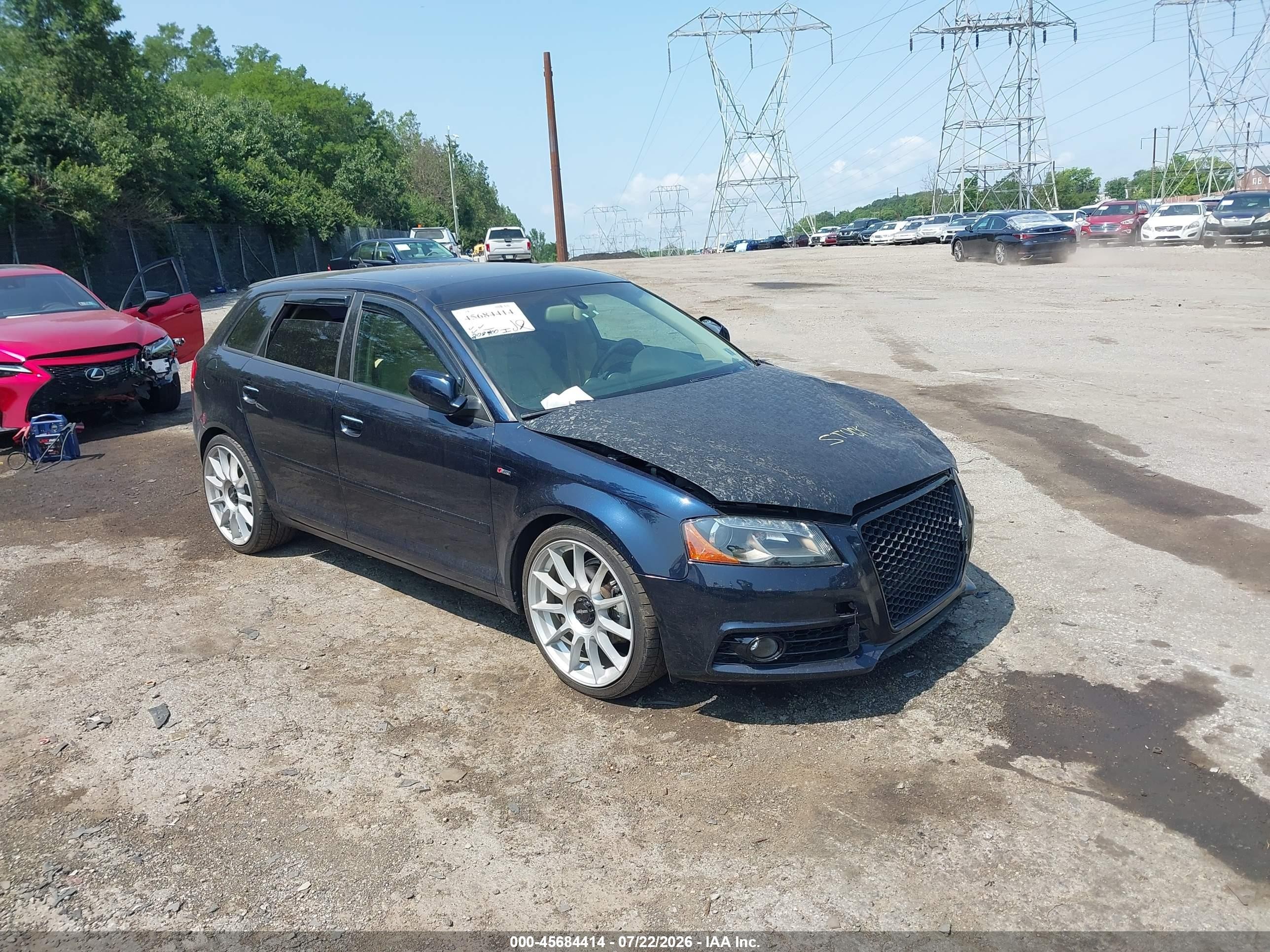 2012 Audi A3 Premium Plus, VIN WAUKJAFM2CA099177 — Перед