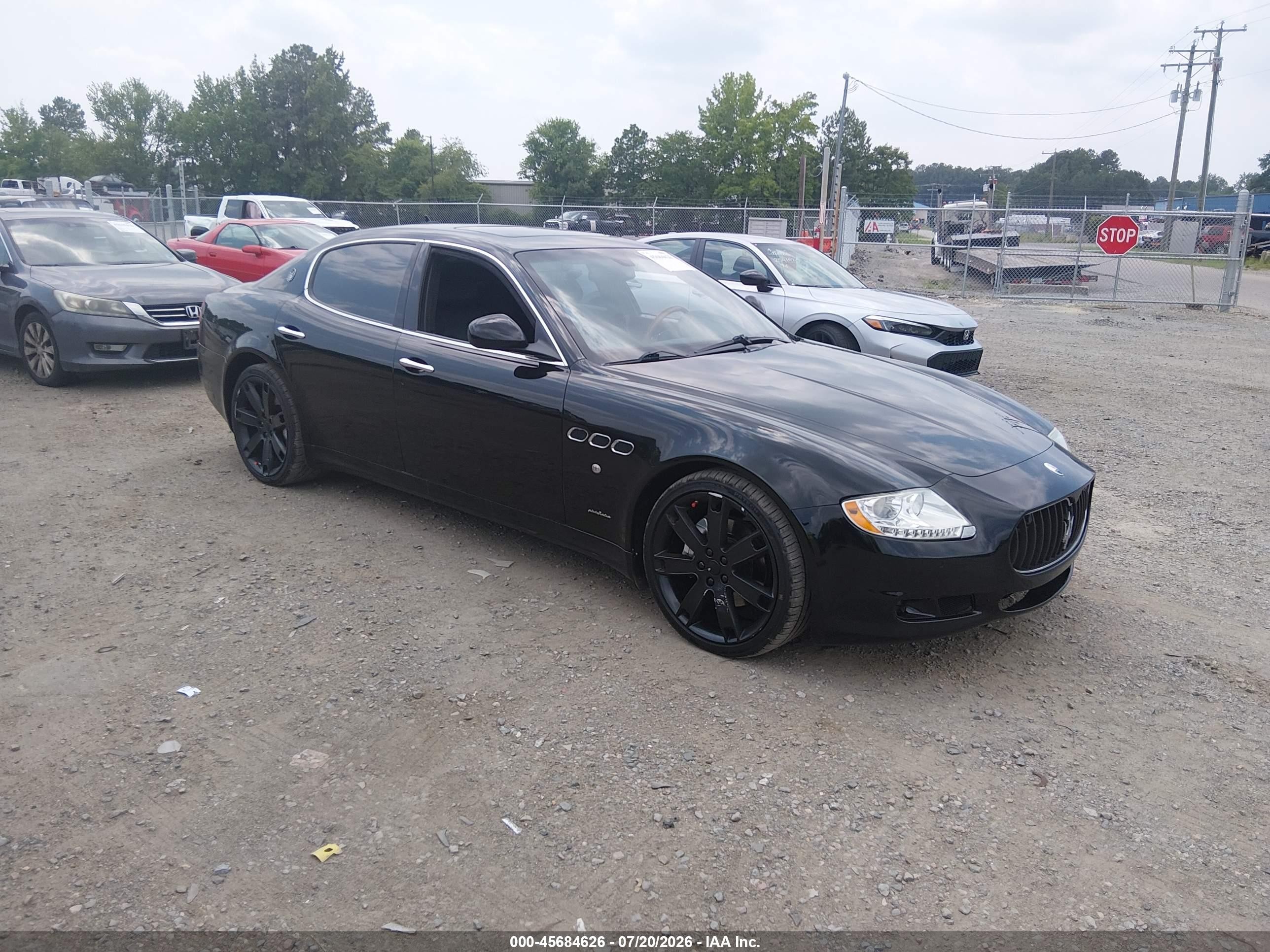 2010 Maserati Quattroporte, VIN ZAM39FKA6A0051639 — Front end