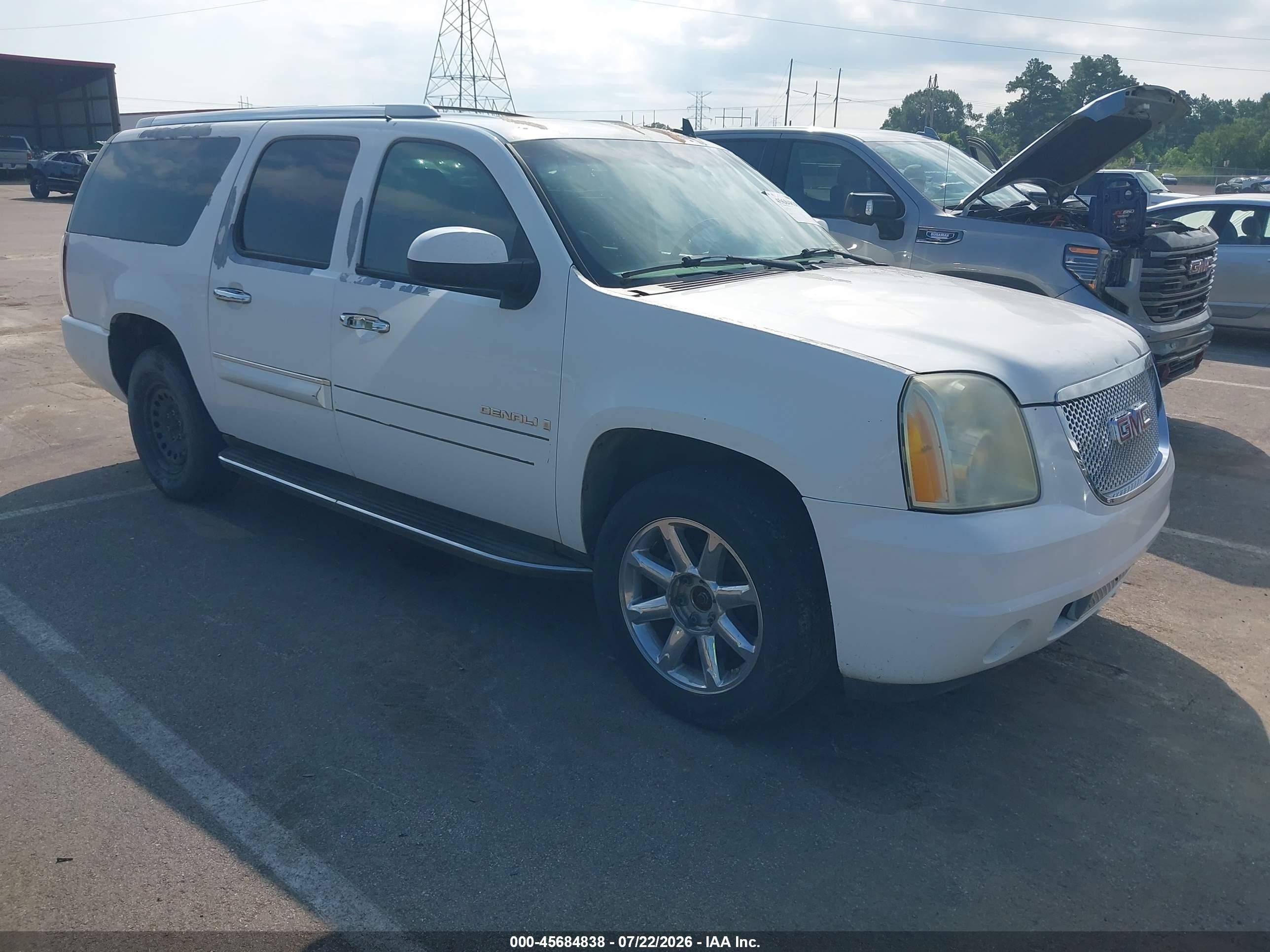 2007 GMC Yukon XL, VIN 1GKFK66897J170886 — Normal wear