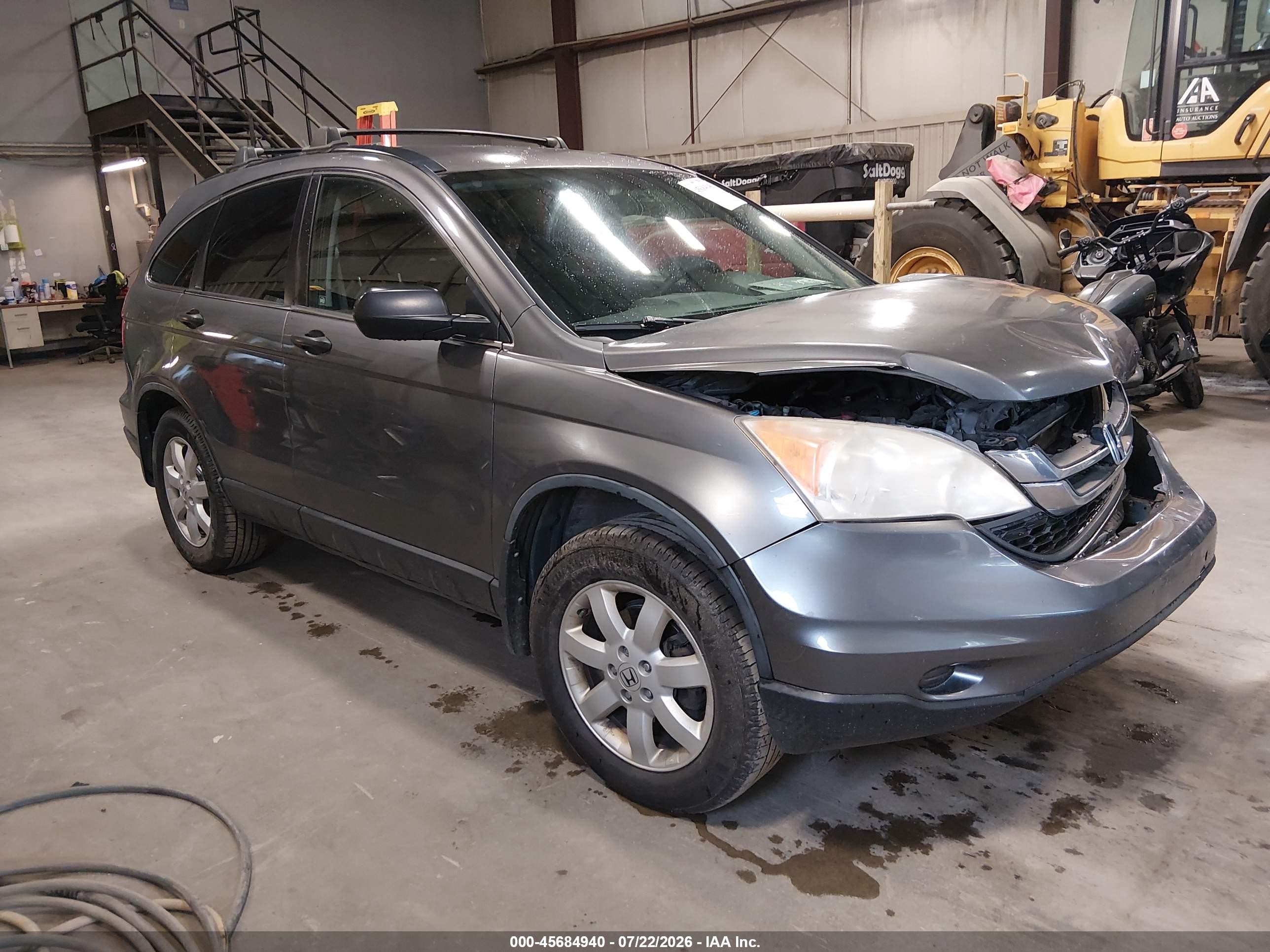 2011 Honda CR-V SE, VIN JHLRE4H47BC027983 — Front end