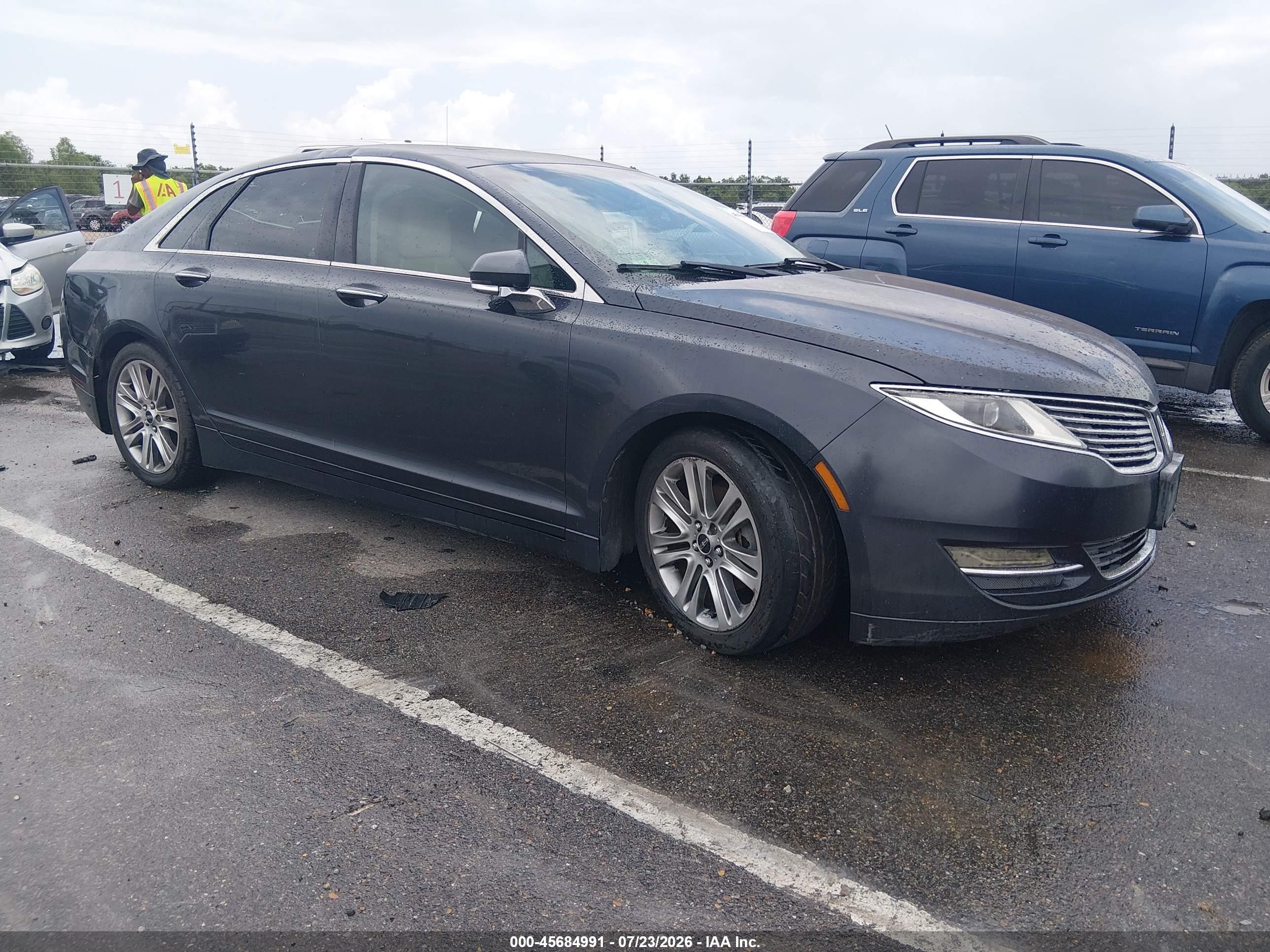 2013 Lincoln MKZ Hybrid, VIN 3LN6L2LU1DR809097 — Normal wear
