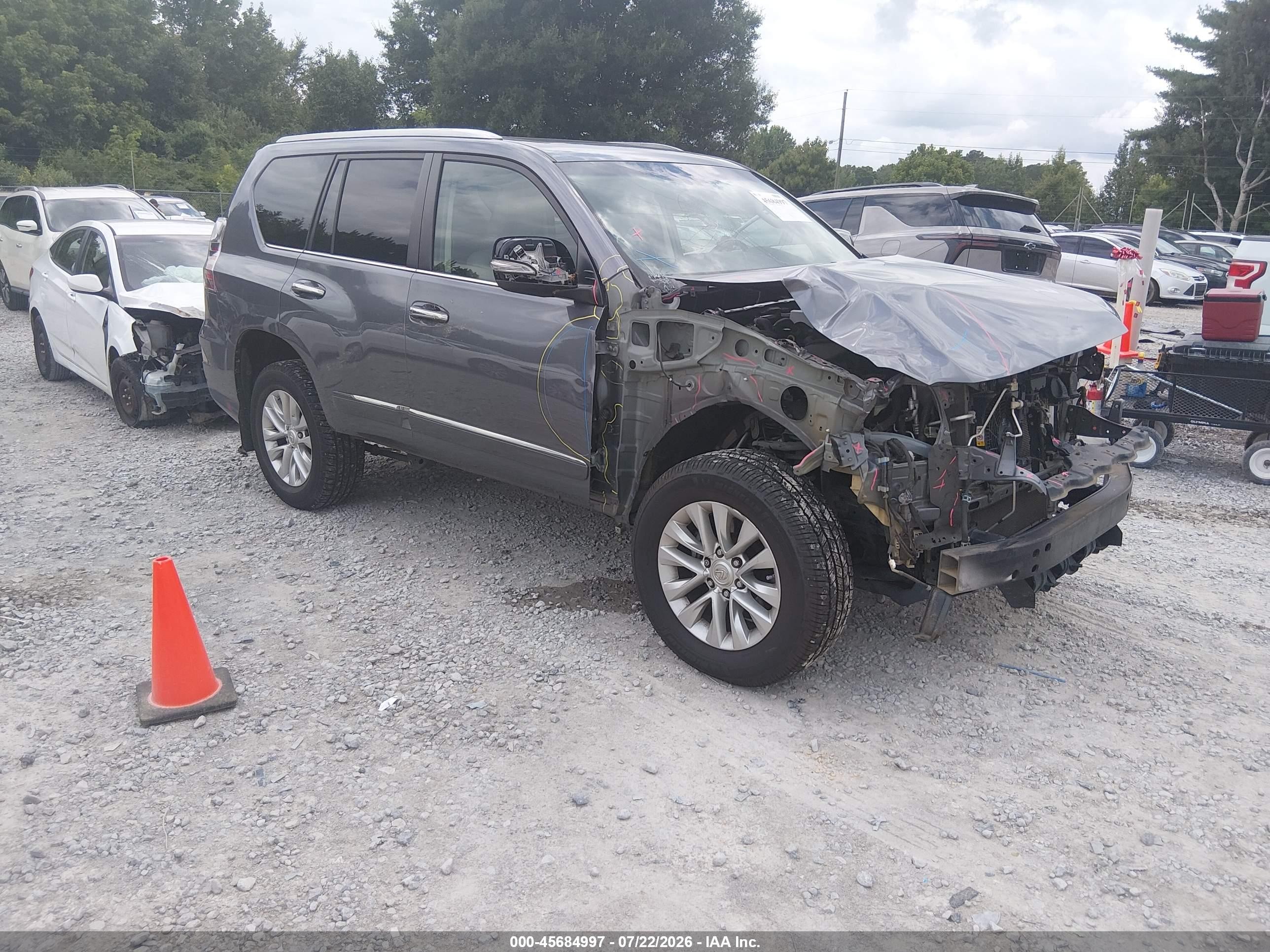 2018 Lexus GX 460 Premium, VIN JTJBM7FX5J5207608 — Front end