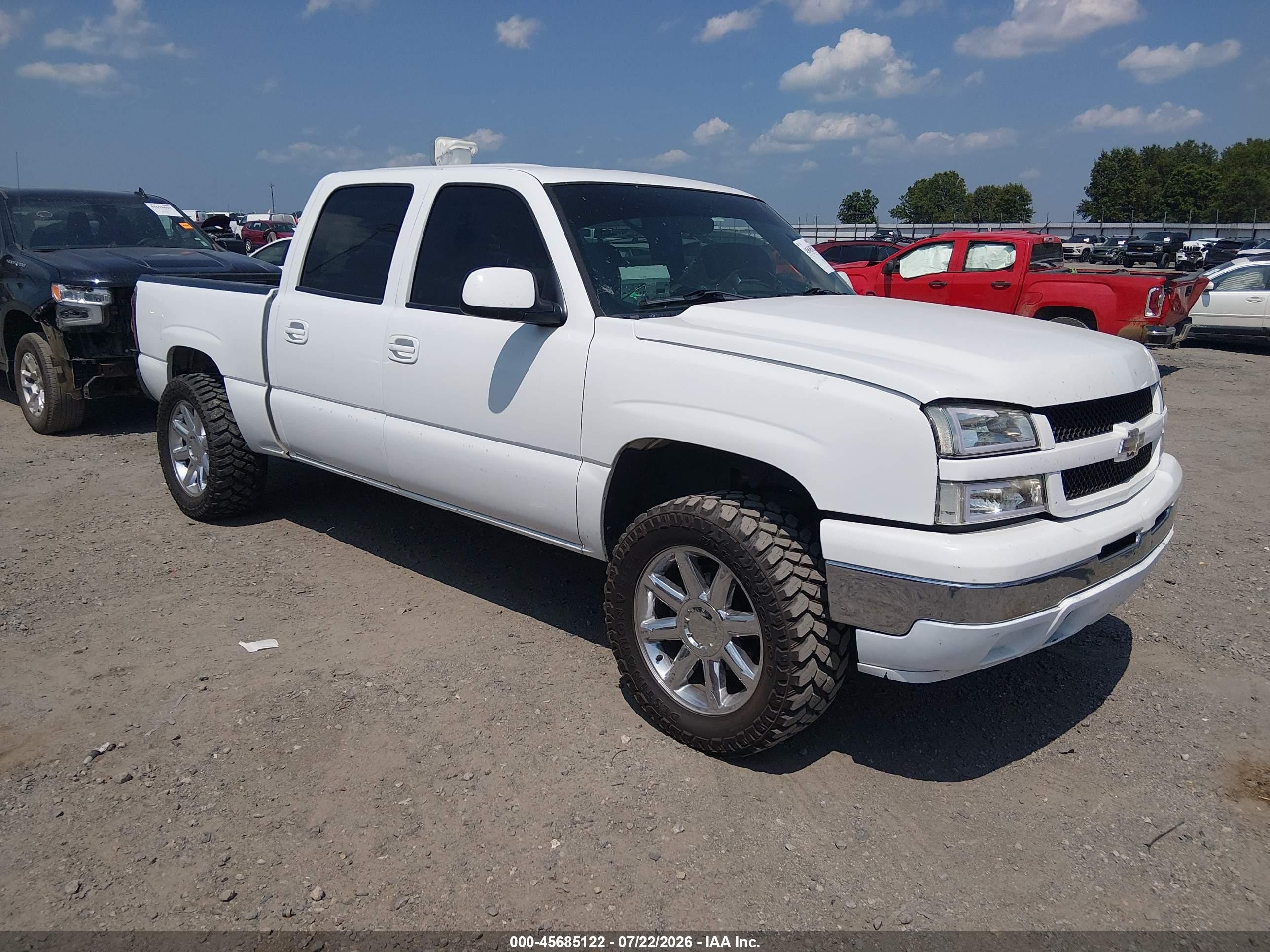 2006 Chevrolet Silverado 1500 LS, VIN 2GCEC13V761328510 — Rear end