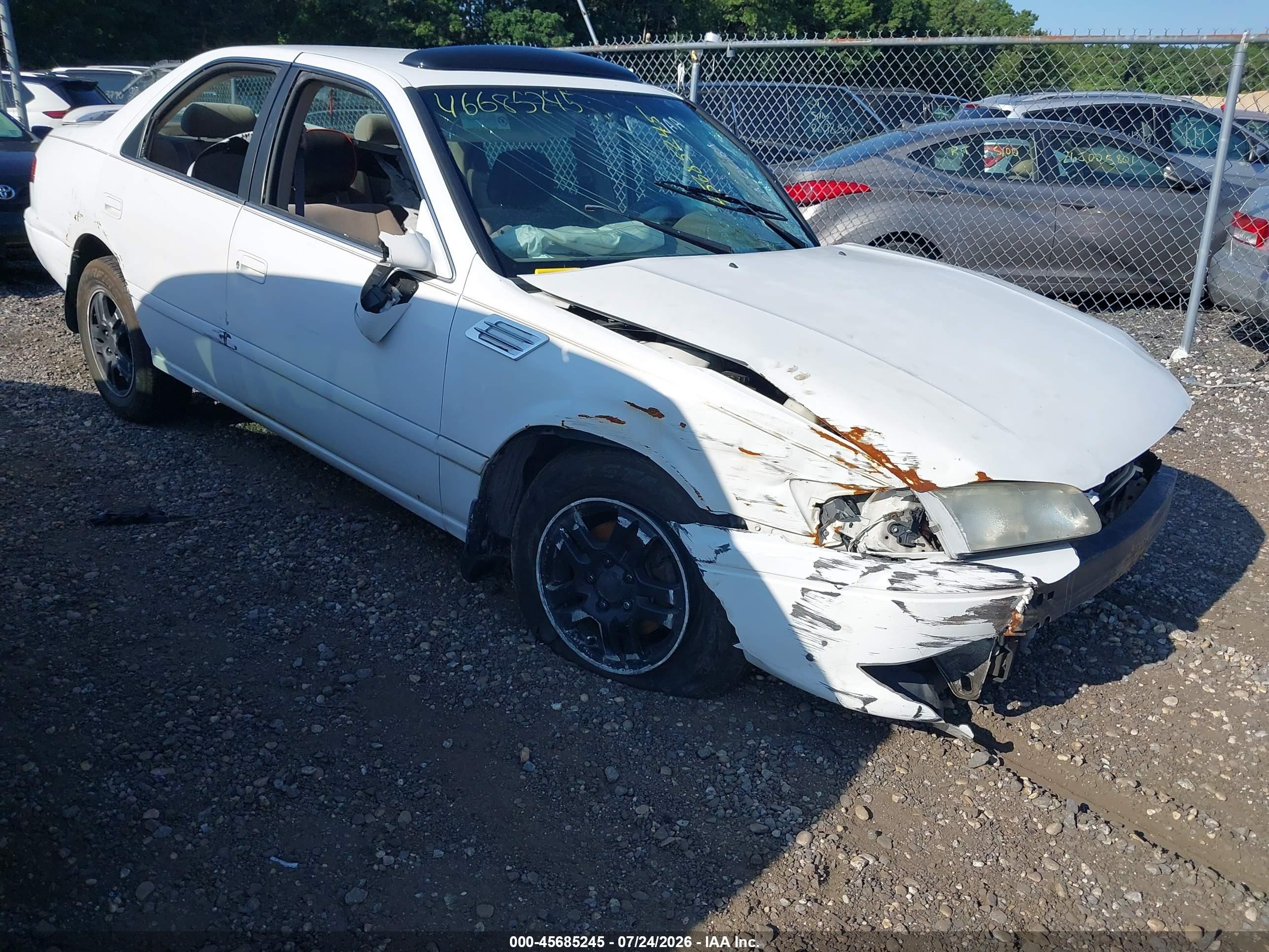 2001 Toyota Camry LE, VIN JT2BF22K810290046 — All over