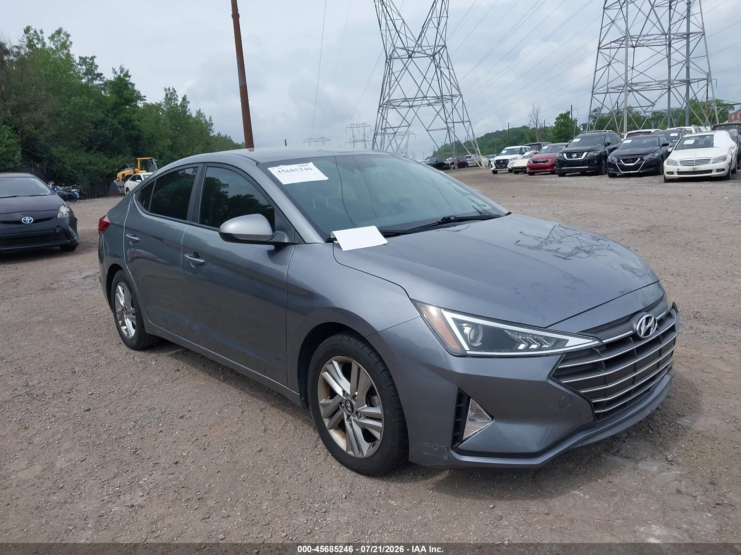 2019 Hyundai Elantra SEL, VIN KMHD84LF5KU810281 — Normal wear
