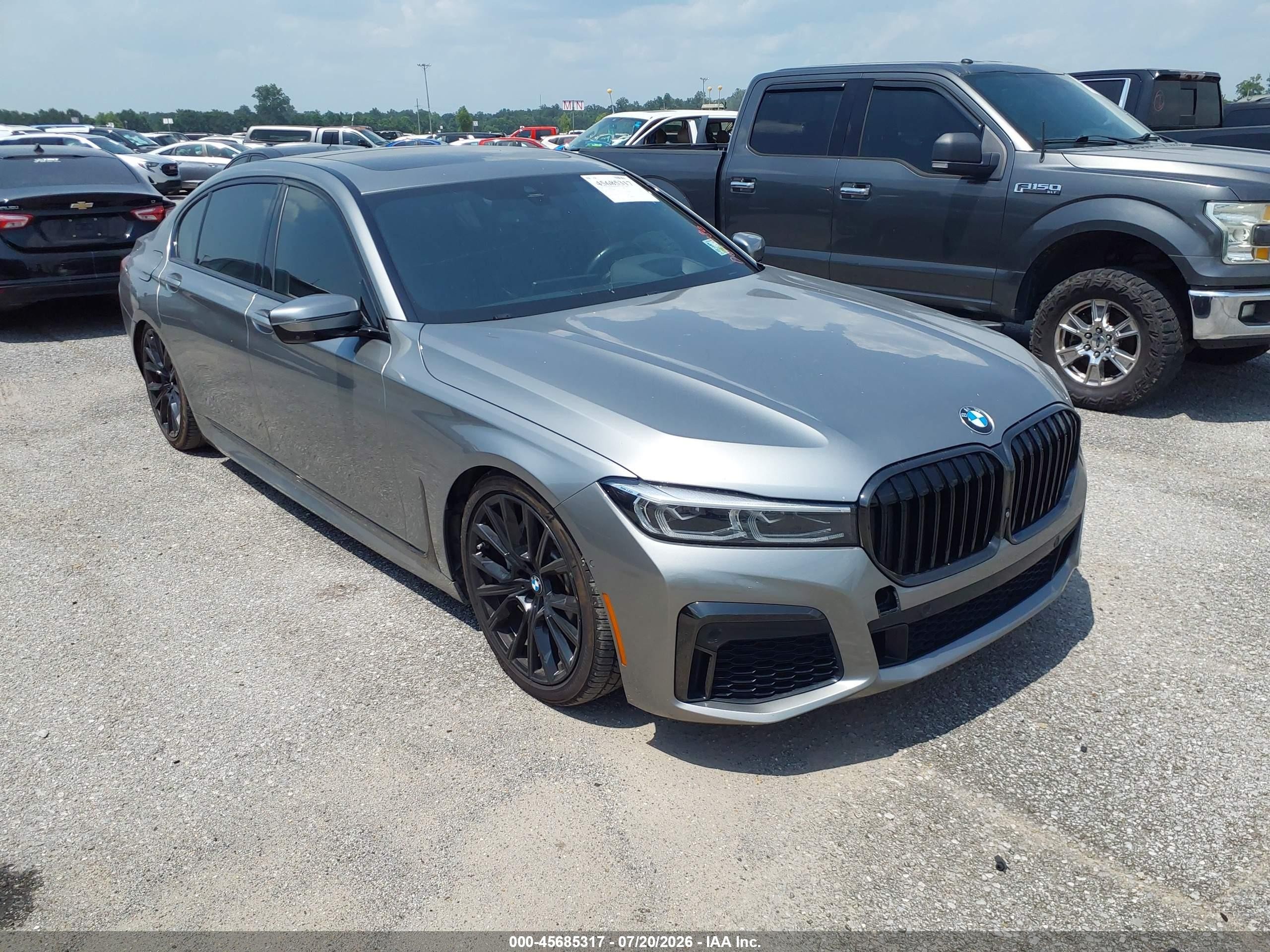 2020 BMW 7 Series 740i, VIN WBA7T2C03LCD61786 — Front end