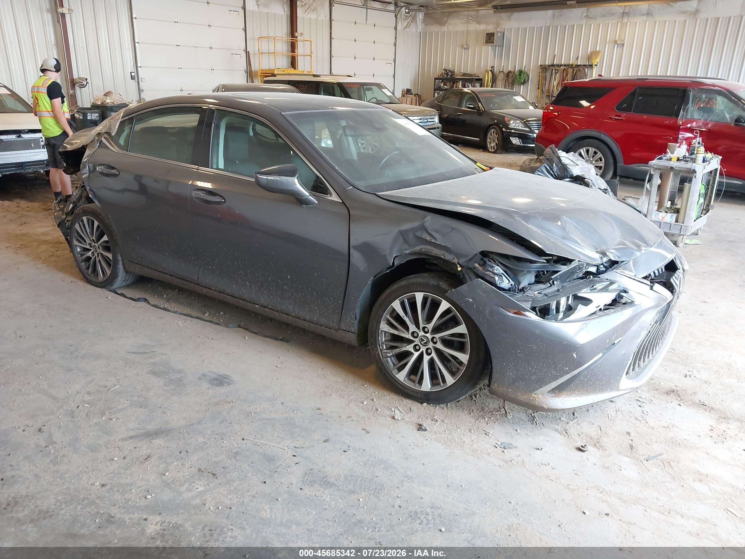 2020 Lexus ES 350, VIN 58ADZ1B17LU078246 — Normal wear