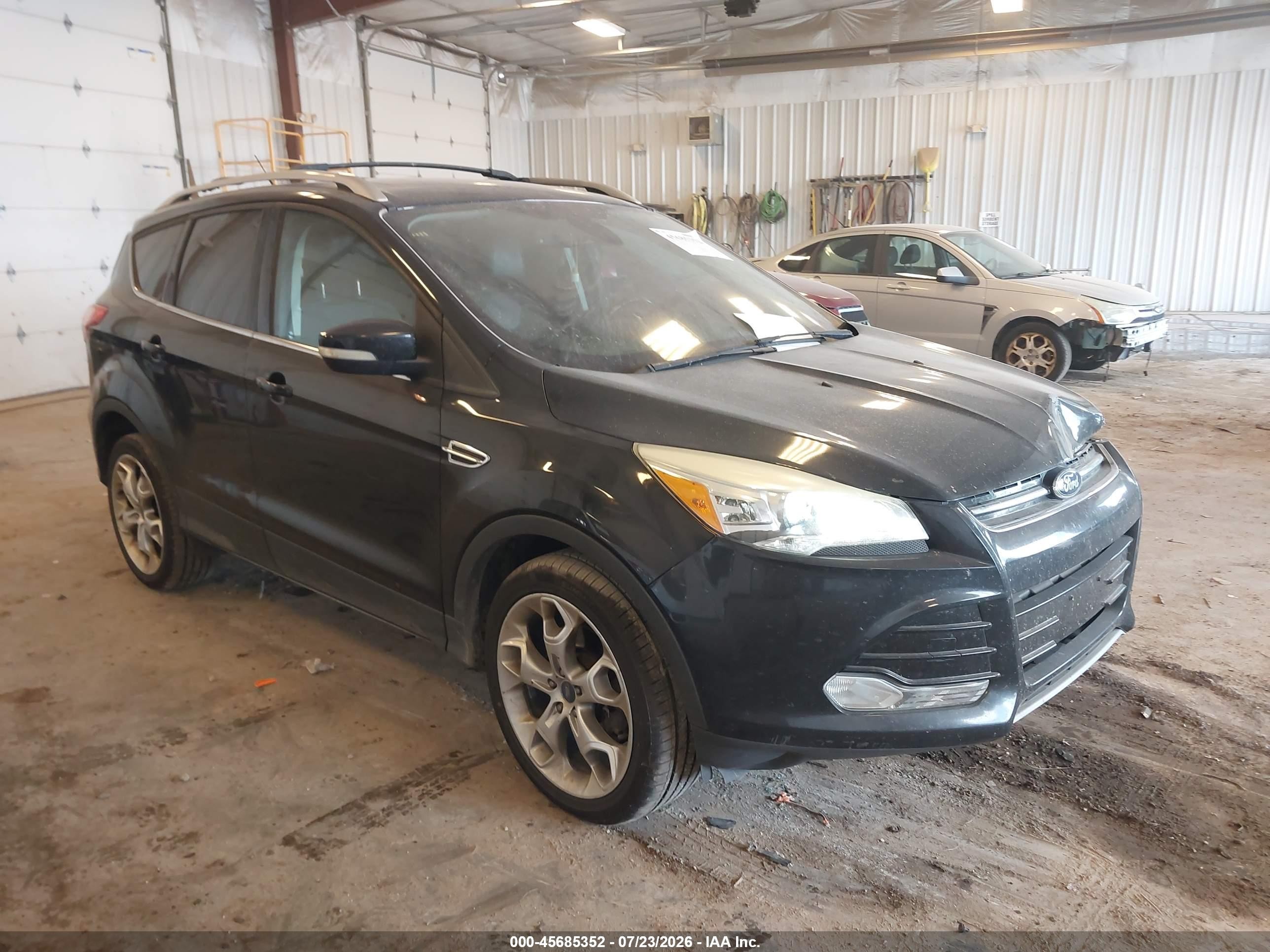2013 Ford Escape Titanium, VIN 1FMCU0J94DUB45549 — Front end