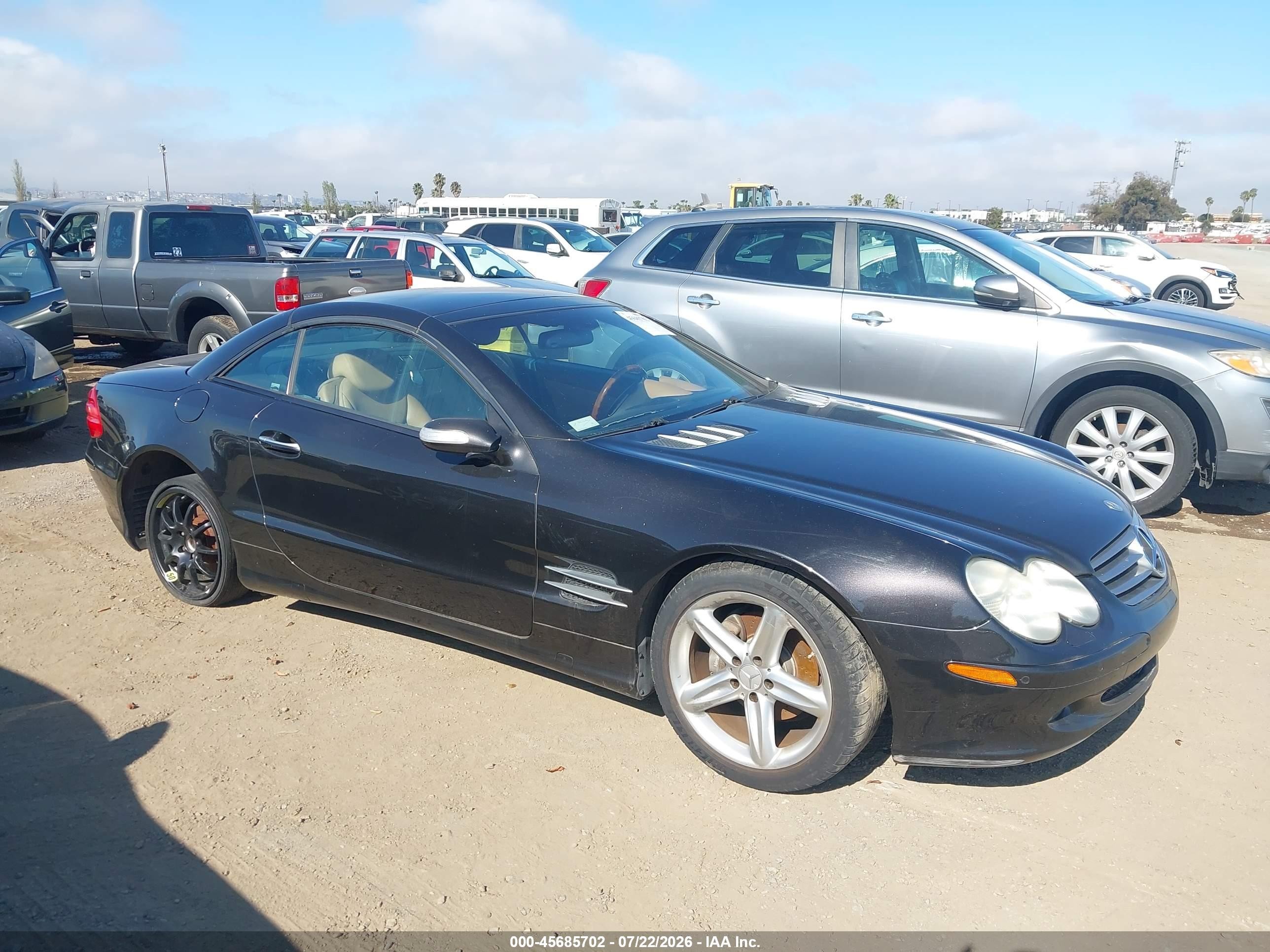 2004 Mercedes-Benz SL 500, VIN WDBSK75FX4F076089 — Normal wear
