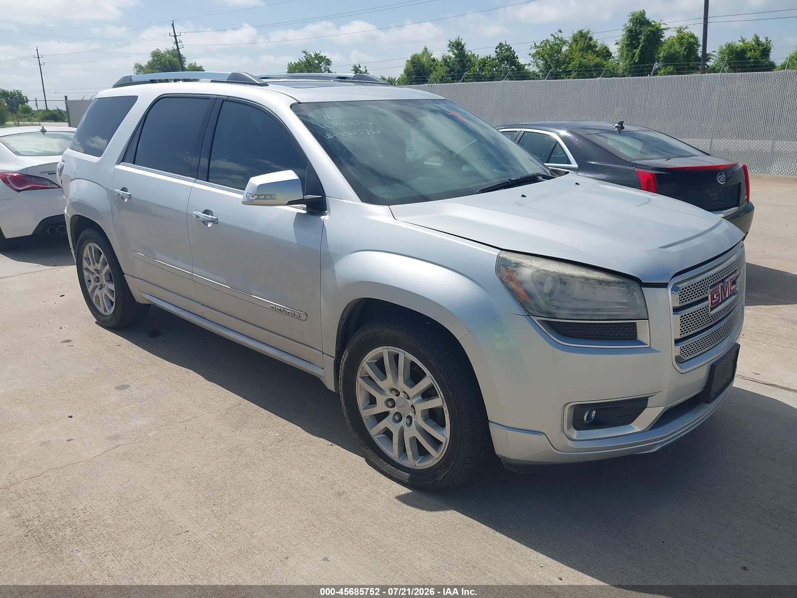 2015 GMC Acadia Denali, VIN 1GKKRTKD1FJ270300 — Normal wear