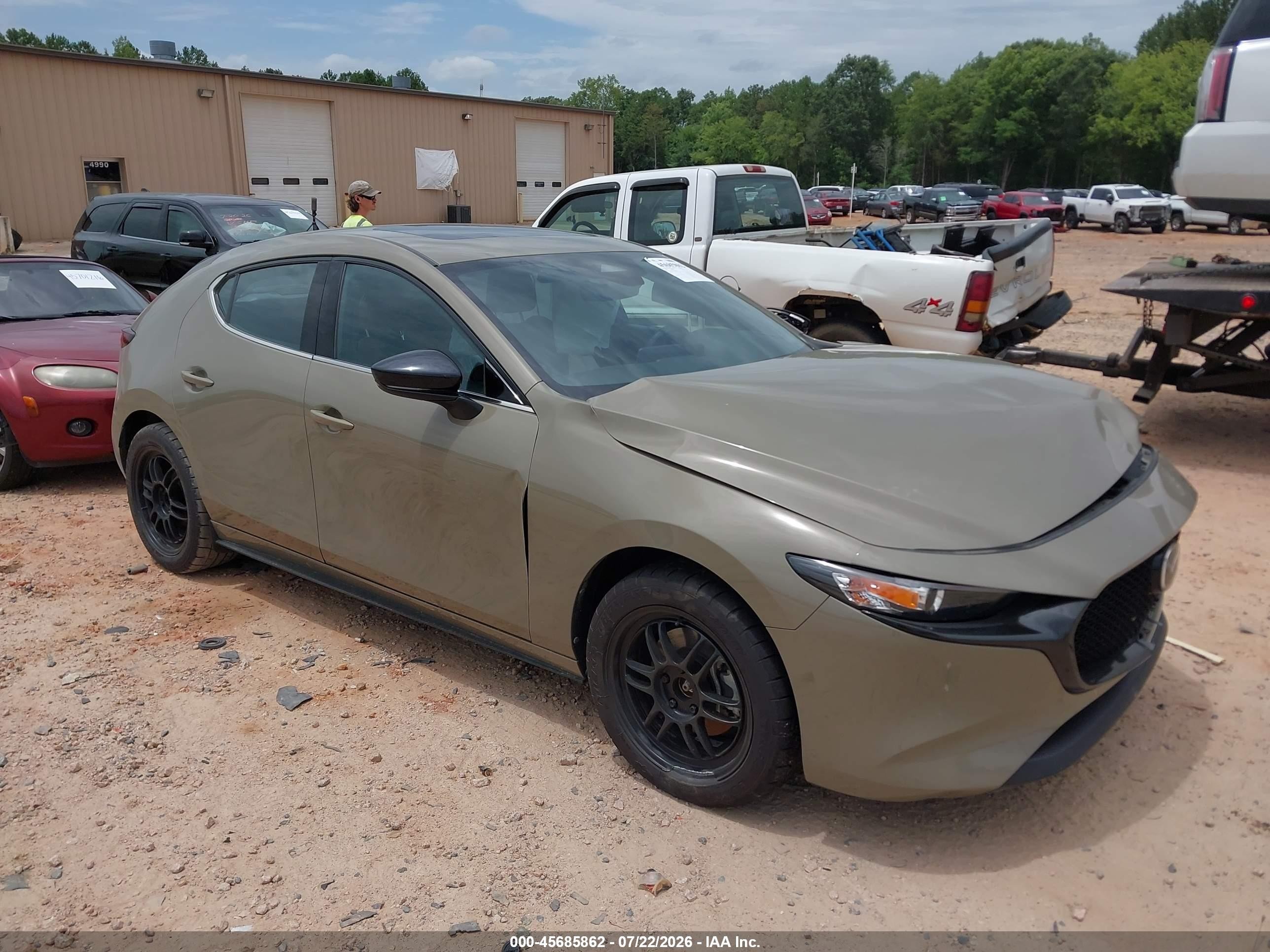 2024 Mazda 3 Carbon Edition, VIN JM1BPBYYXR1708225 — Front end