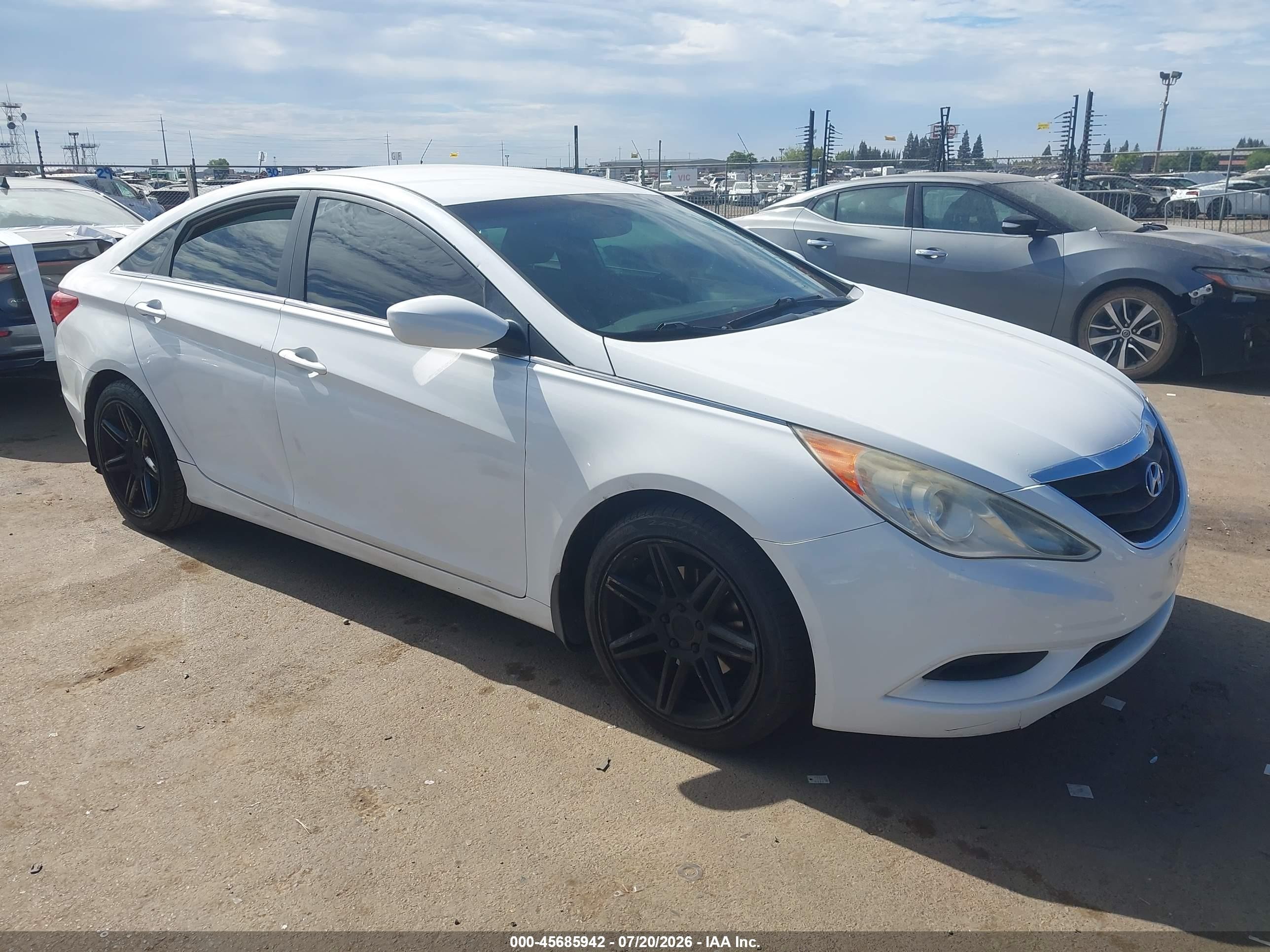 2011 Hyundai Sonata GLS, VIN 5NPEB4AC1BH113008 — Normal wear
