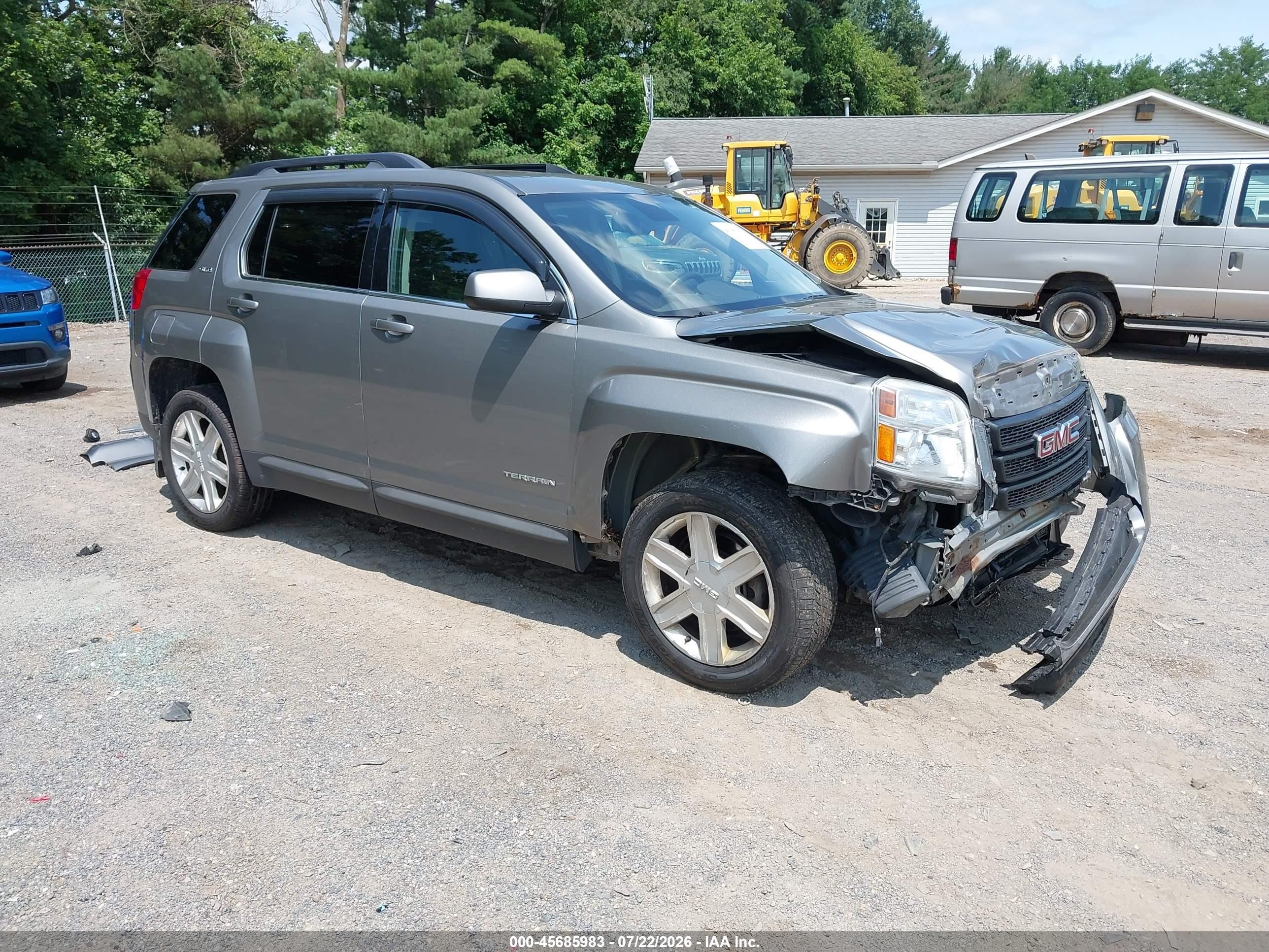 2012 GMC Terrain SLE-2, VIN 2GKFLTE57C6278272 — Front end
