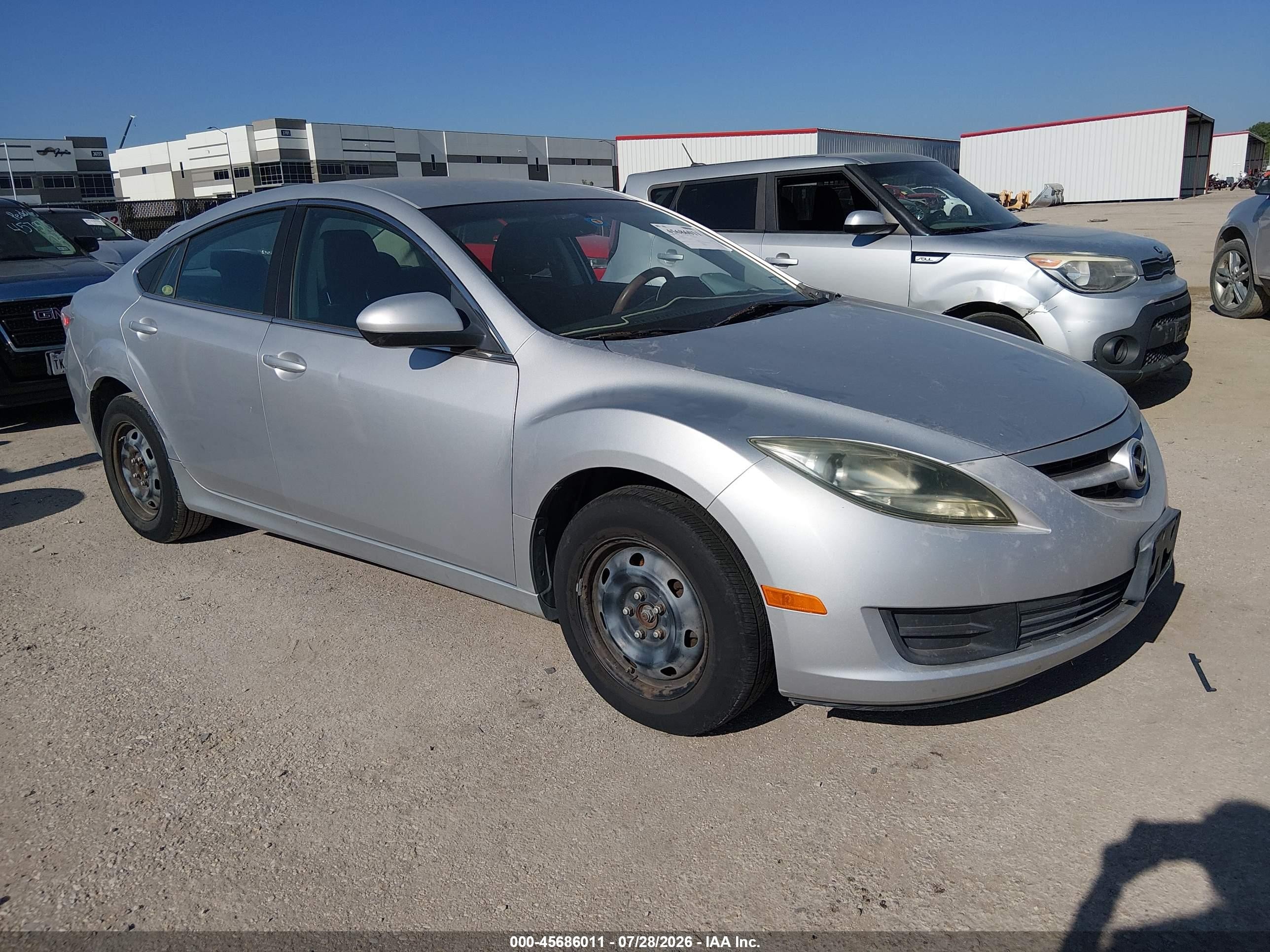 2011 Mazda 6 i Sport, VIN 1YVHZ8BH4B5M13002 — Normal wear