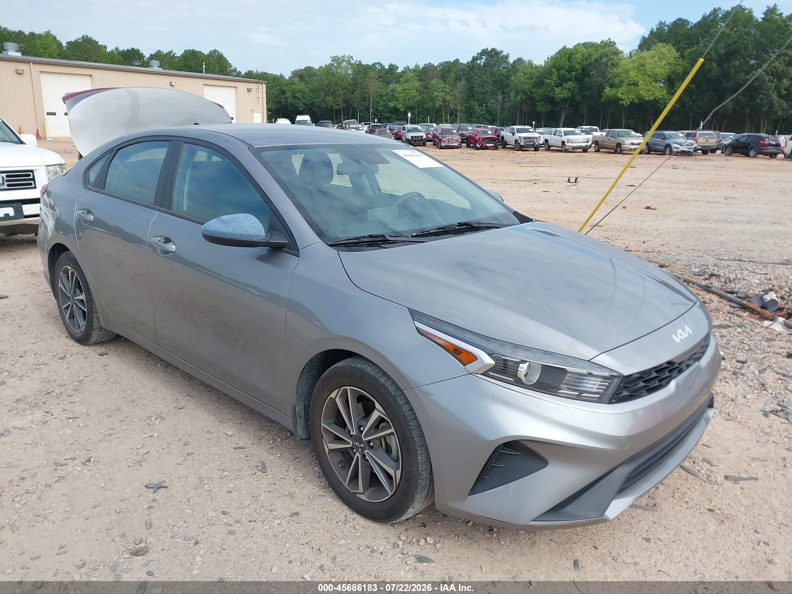 2023 Kia Forte LXS, VIN 3KPF24AD7PE662897 — Rear end