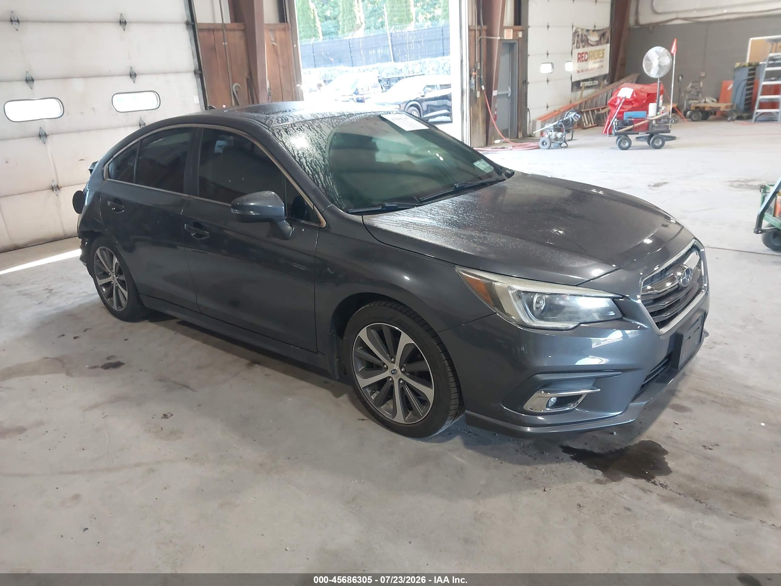 2019 Subaru Legacy Limited, VIN 4S3BNAN66K3002706 — Зад