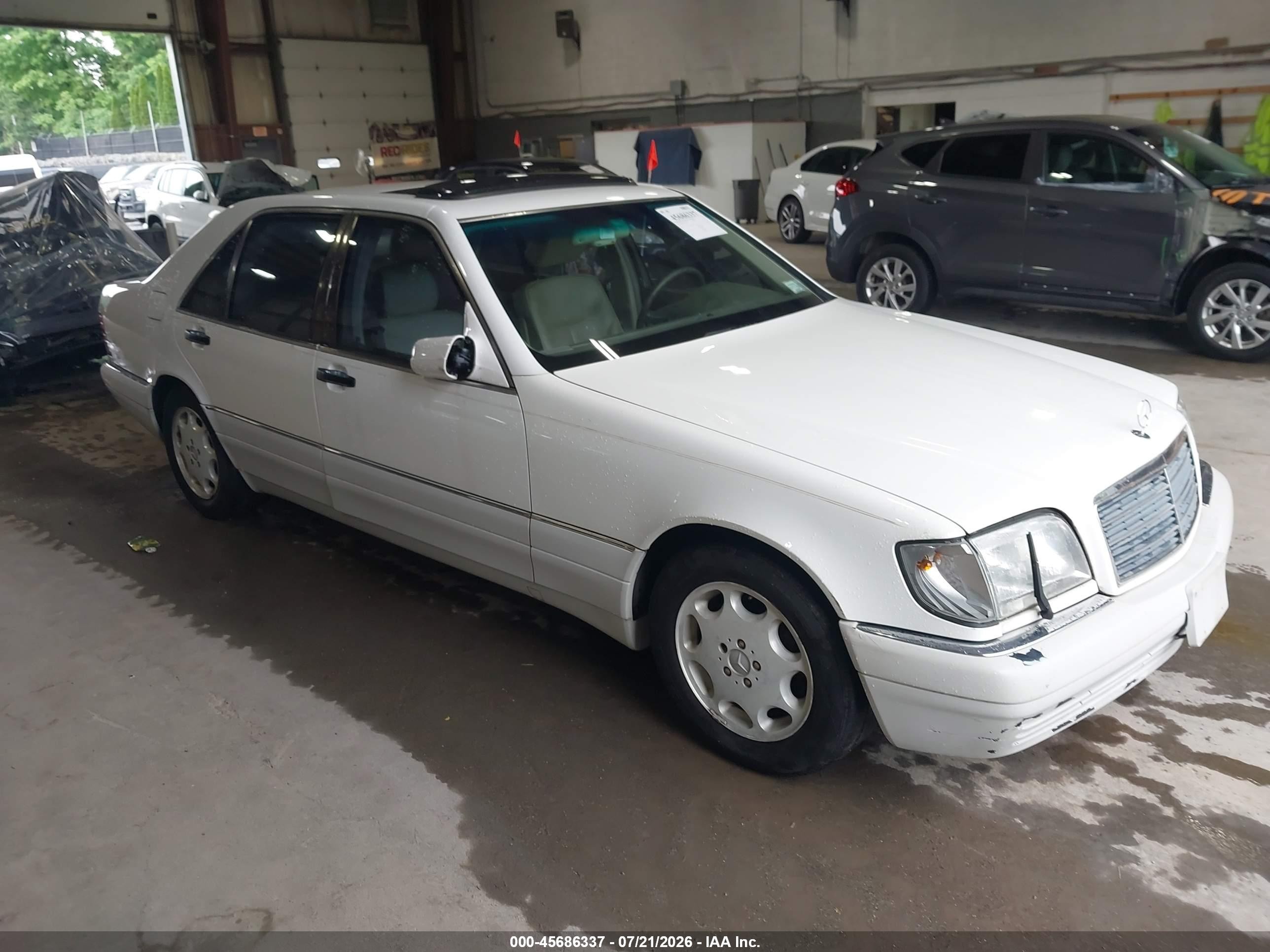 1996 Mercedes-Benz S 320, VIN WDBGA43E2TA319259 — Normal wear