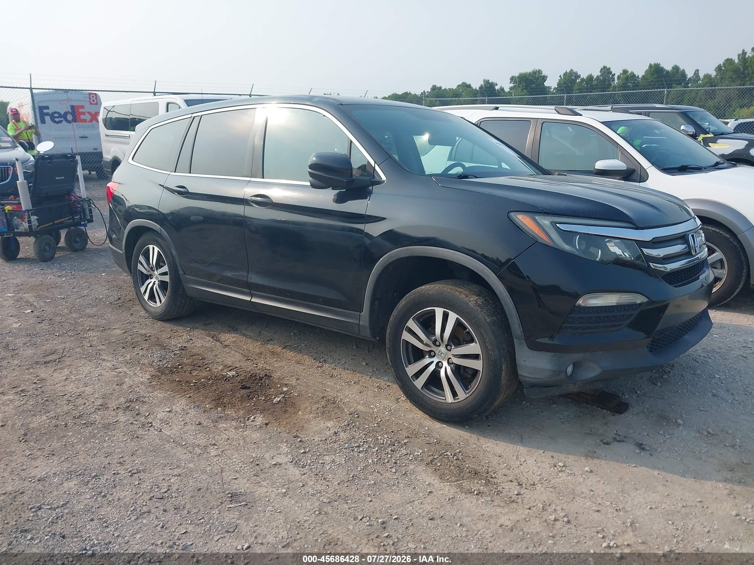 2016 Honda Pilot EX, VIN 5FNYF6H35GB040119 — Rear end