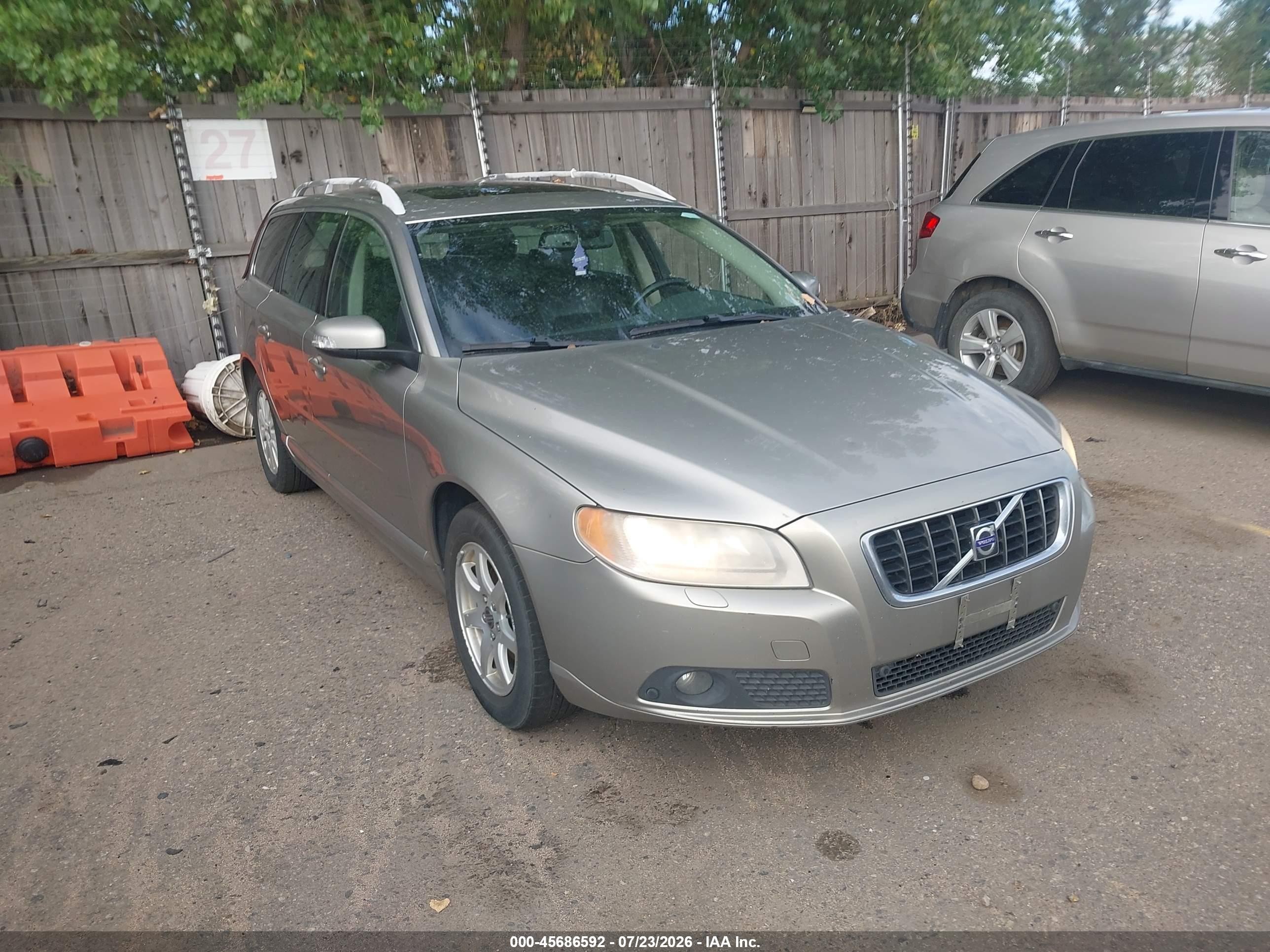 2008 Volvo V70, VIN YV1BW982X81003327 — Normal wear