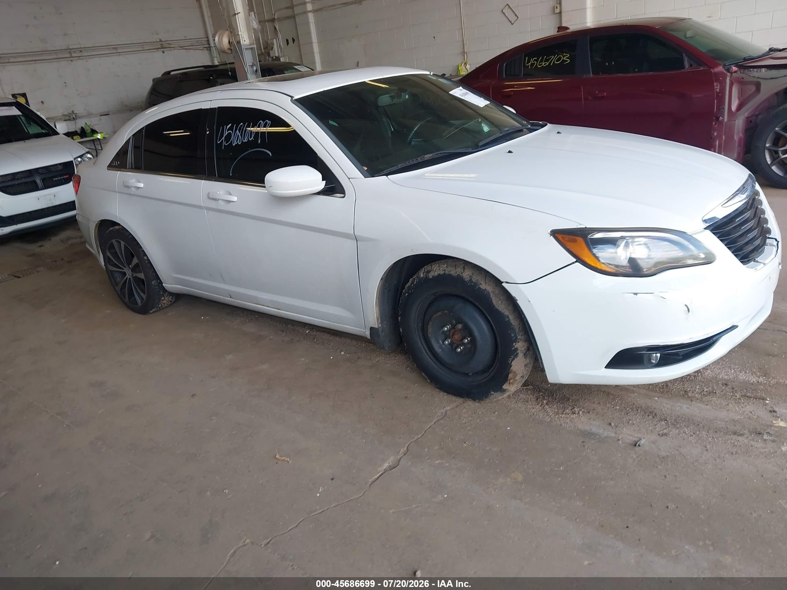 2014 Chrysler 200 Limited, VIN 1C3CCBCG0EN151850 — Обычный износ