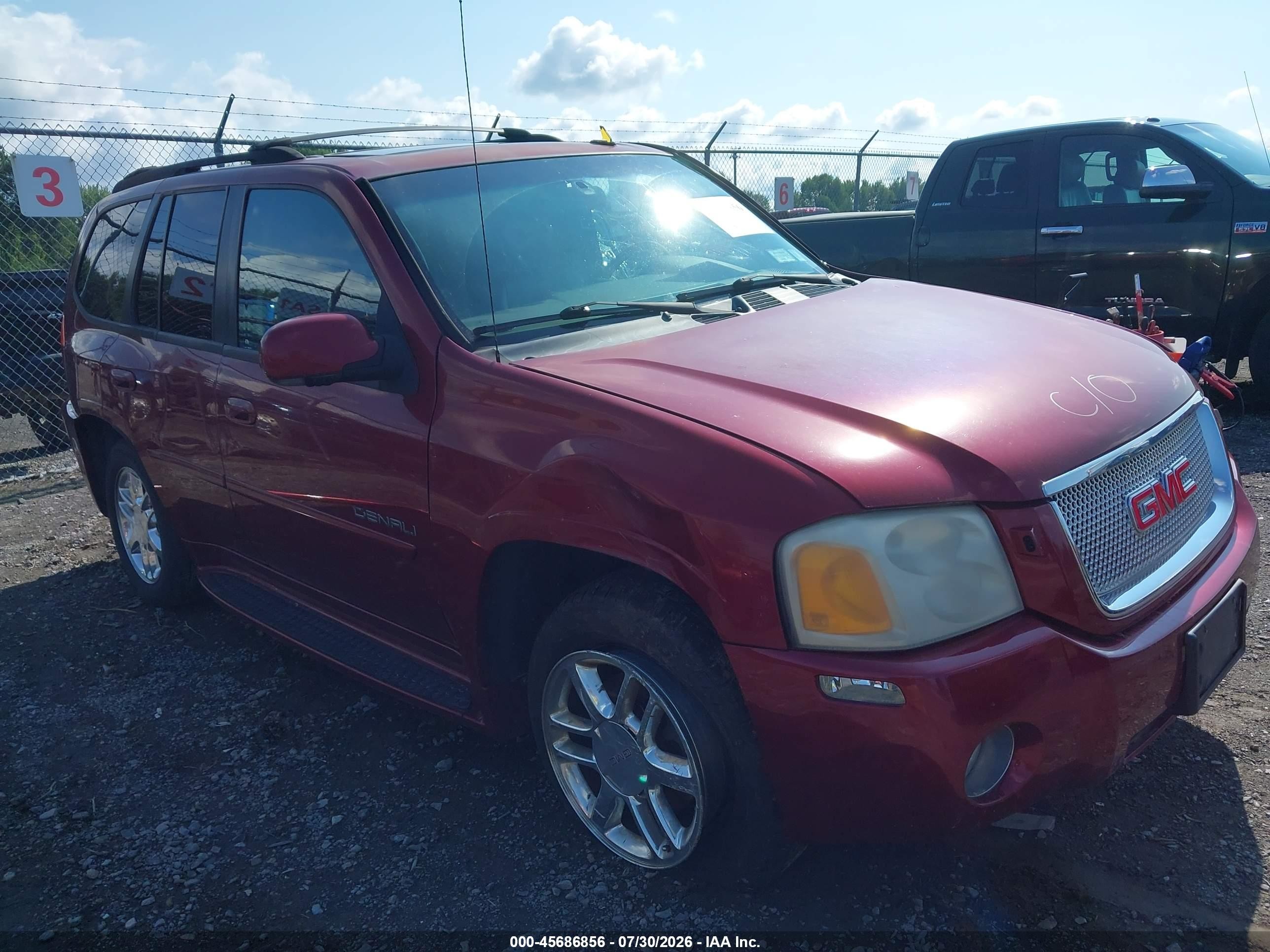 2007 GMC Envoy Denali, VIN 1GKES63M172145388 — Бок