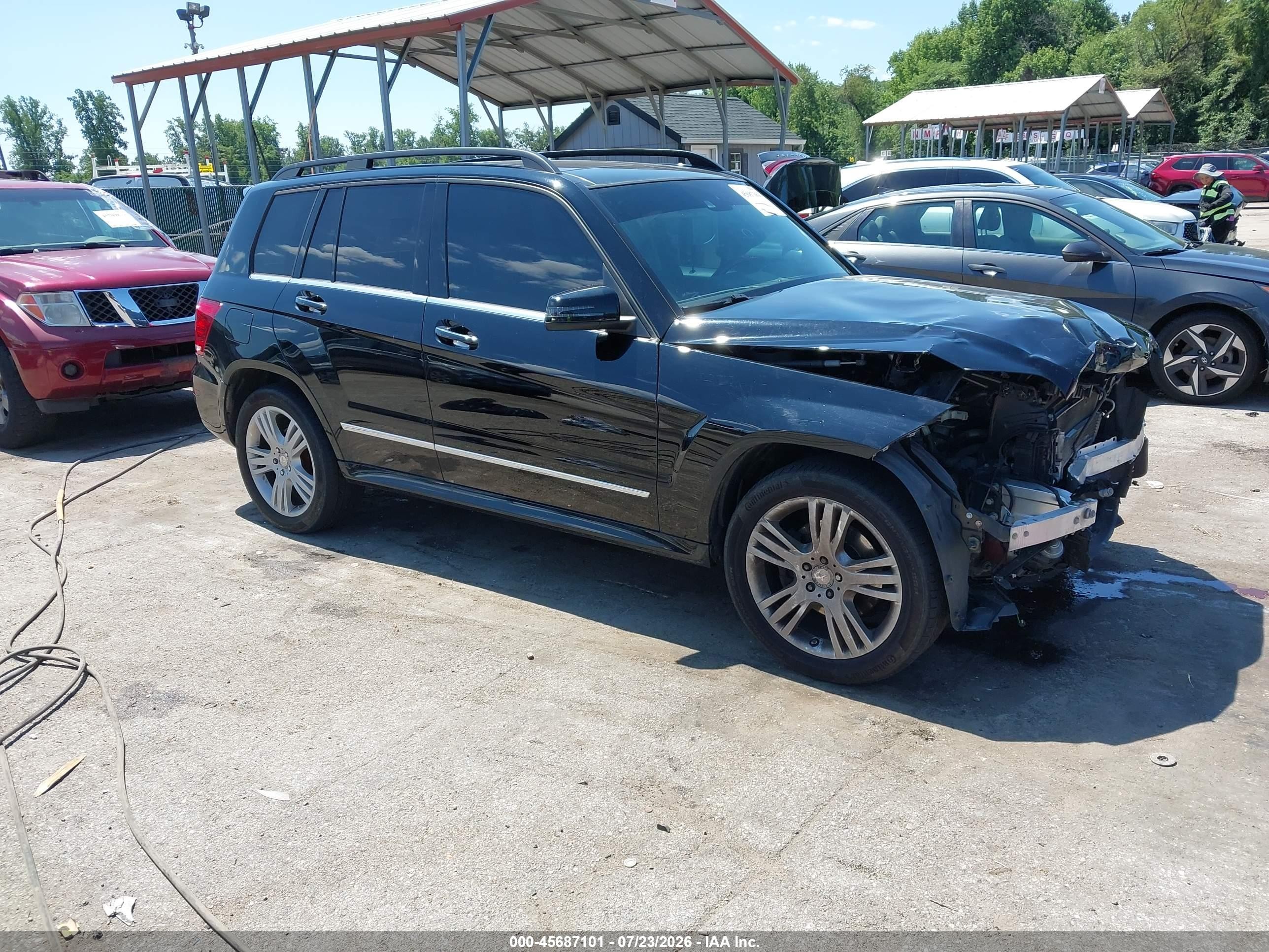 2014 Mercedes-Benz GLK 250, VIN WDCGG0EB6EG321201 — Front end