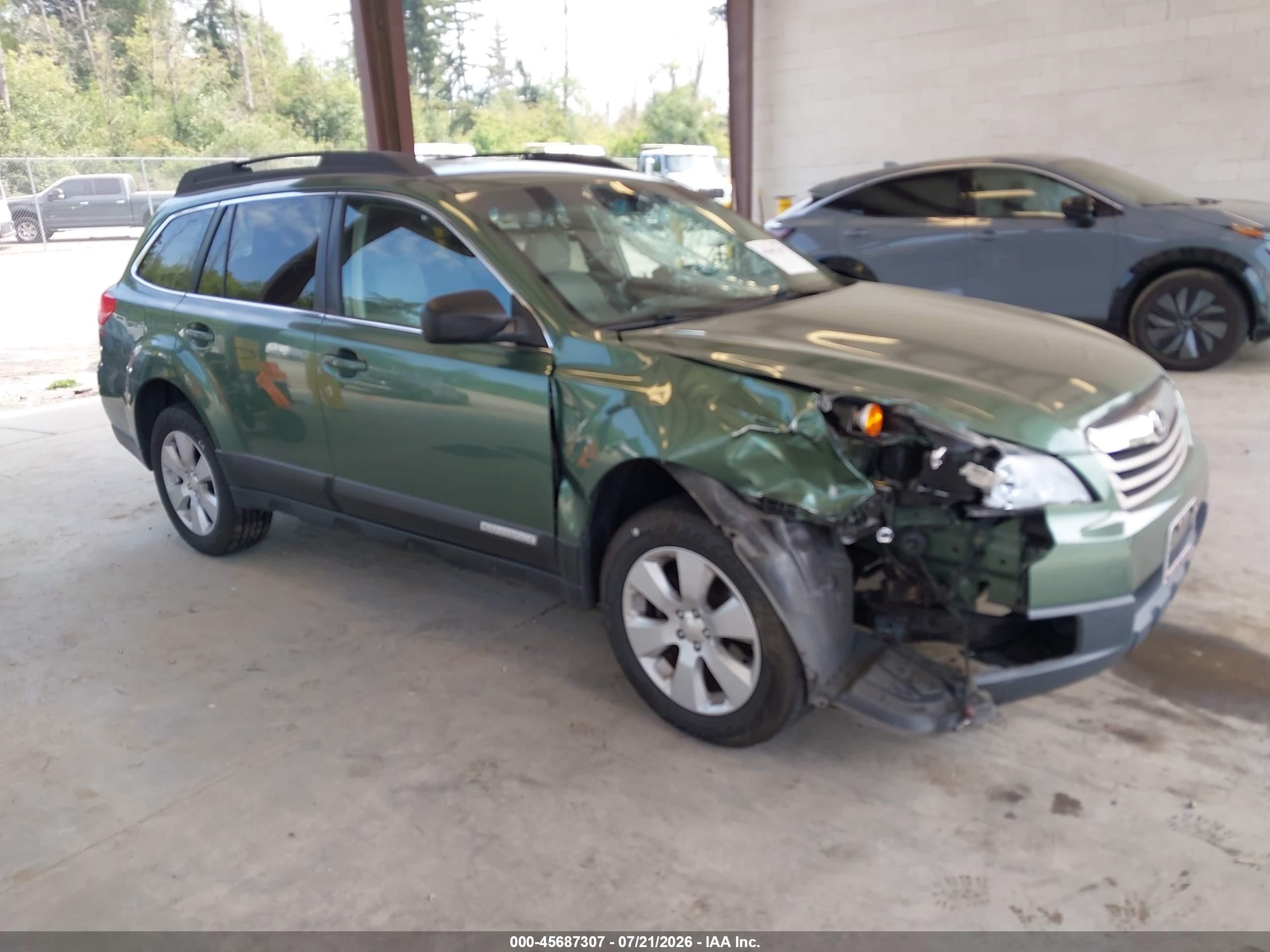 2012 Subaru Outback Prem, VIN 4S4BRBCC5C3294669 — Front end