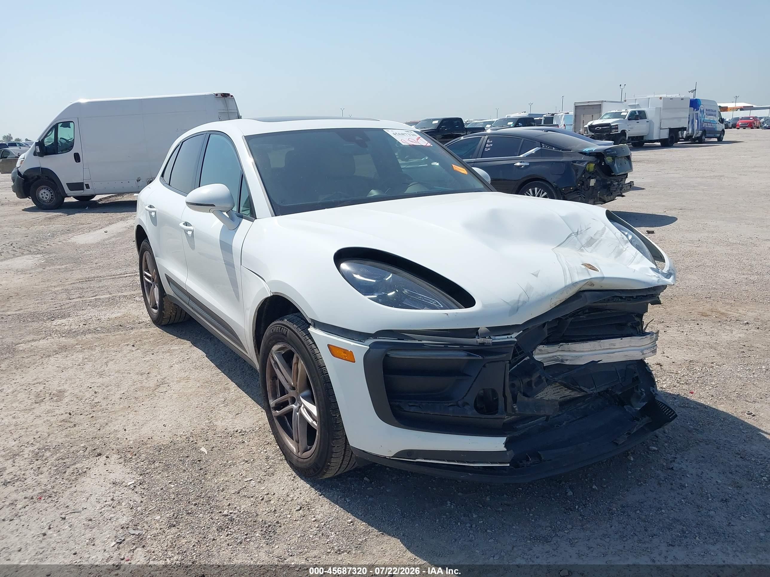 2022 Porsche Macan, VIN WP1AA2A51NLB02502 — Front end
