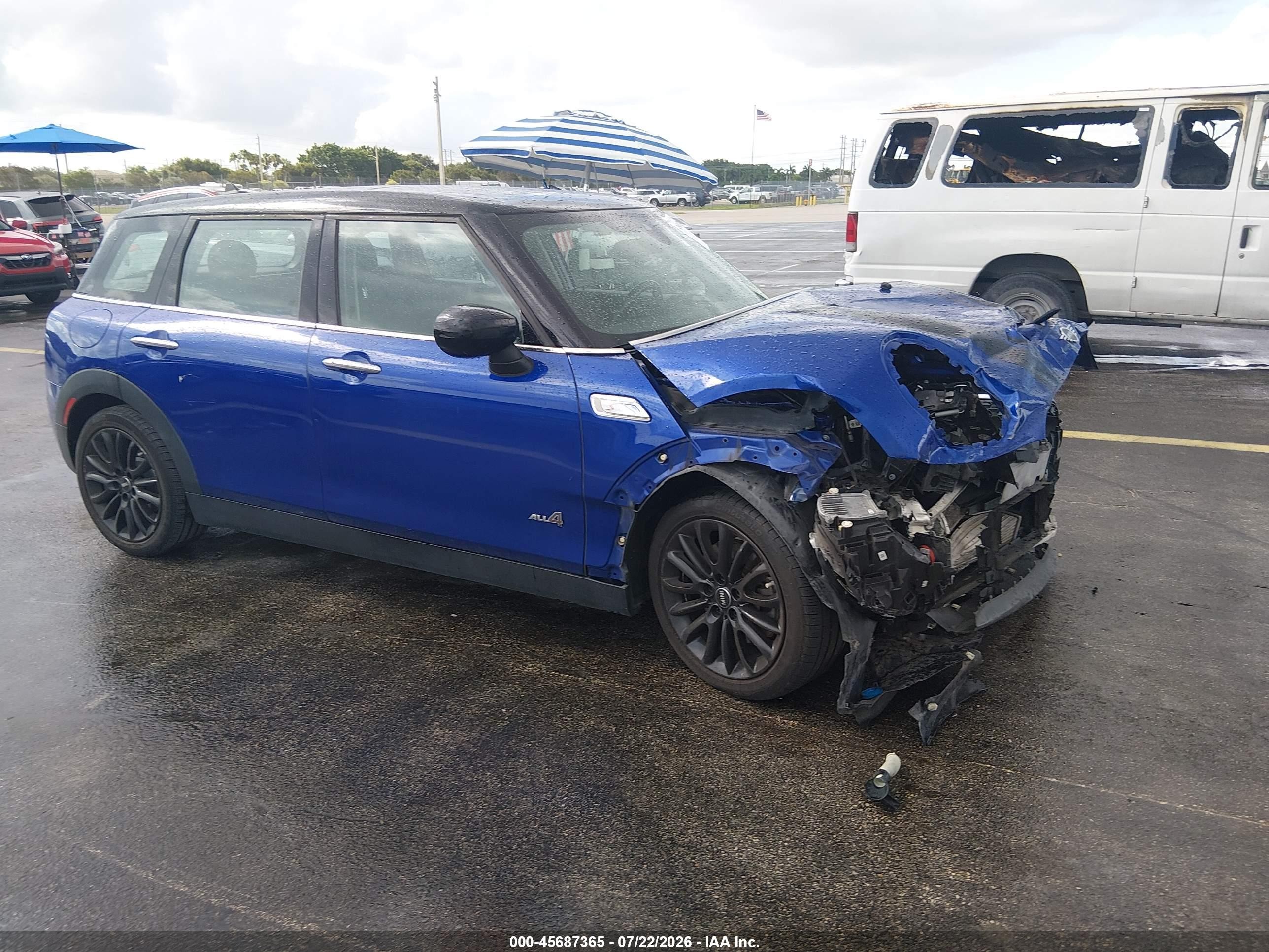 2020 MINI Clubman Cooper S, VIN WMWXJ1C01L2L51163 — Front end