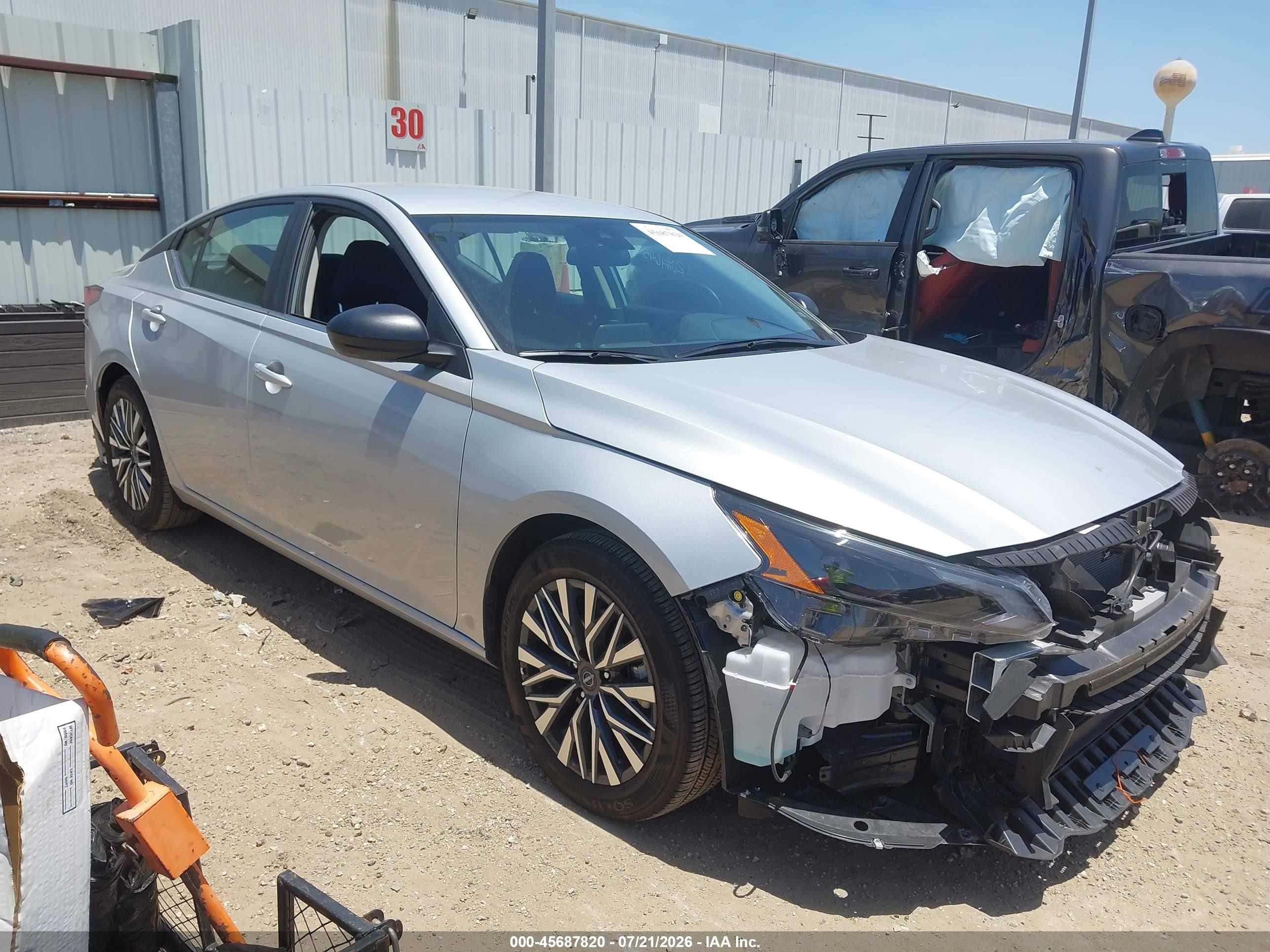 2026 Nissan Altima SV, VIN 1N4BL4DV5TN319291 — Front end