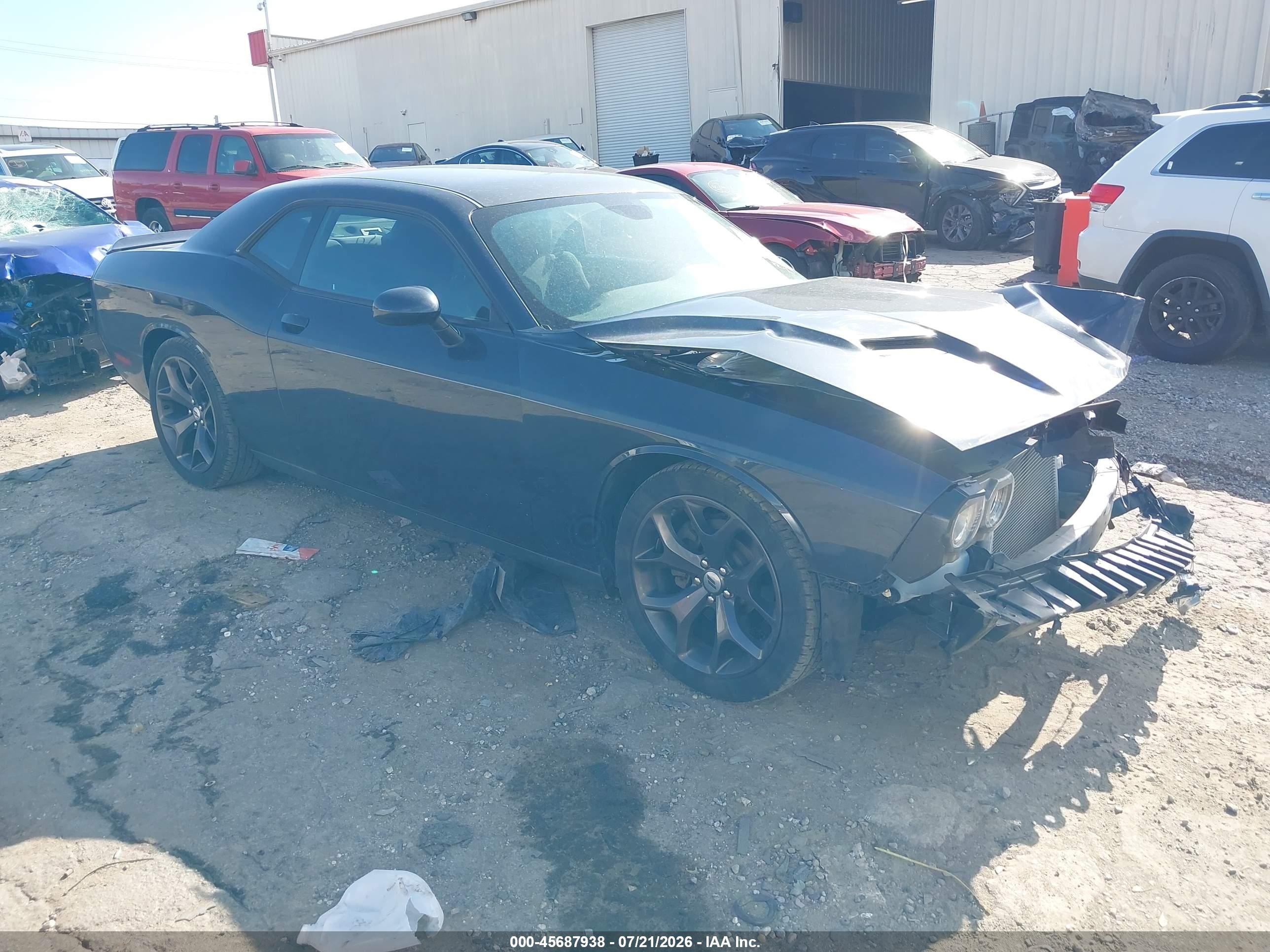 2018 Dodge Challenger SXT, VIN 2C3CDZAG9JH178170 — Front end