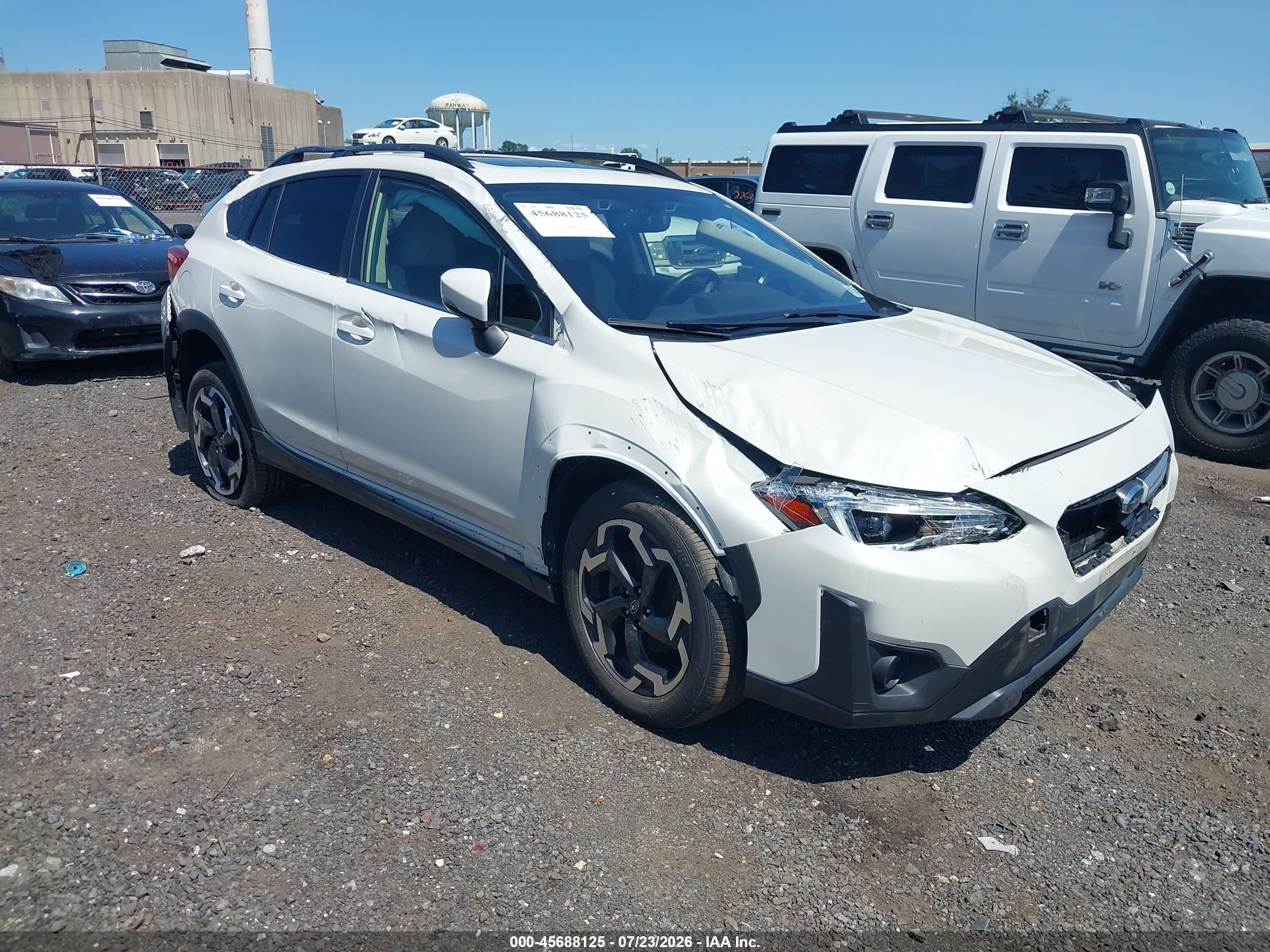 2022 Subaru Crosstrek Limited, VIN JF2GTHMC6N8216924 — Бок