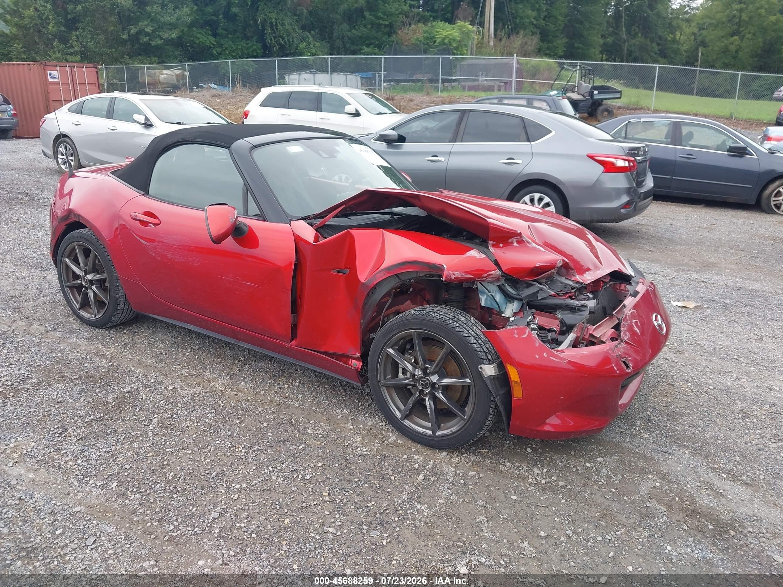 2016 Mazda MX-5 Miata Grand Touring, VIN JM1NDAD70G0104635 — Front end