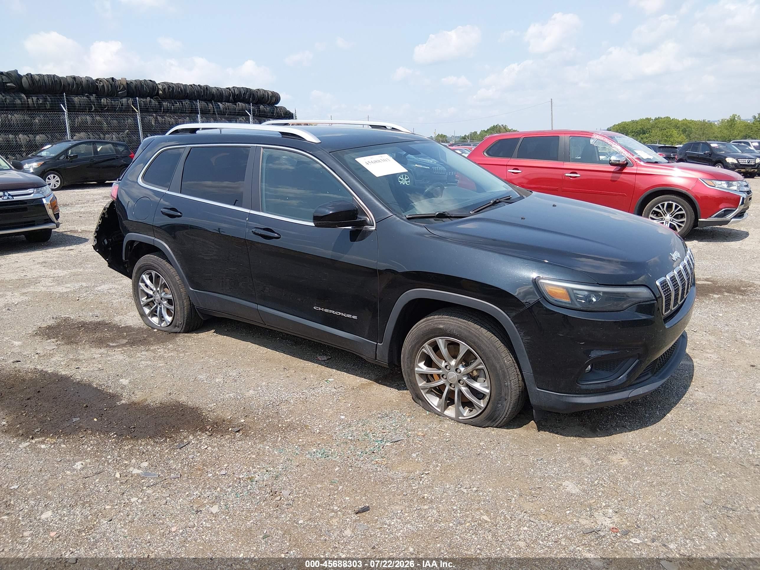 2020 Jeep Cherokee Altitude, VIN 1C4PJMLB7LD537350 — Rear end
