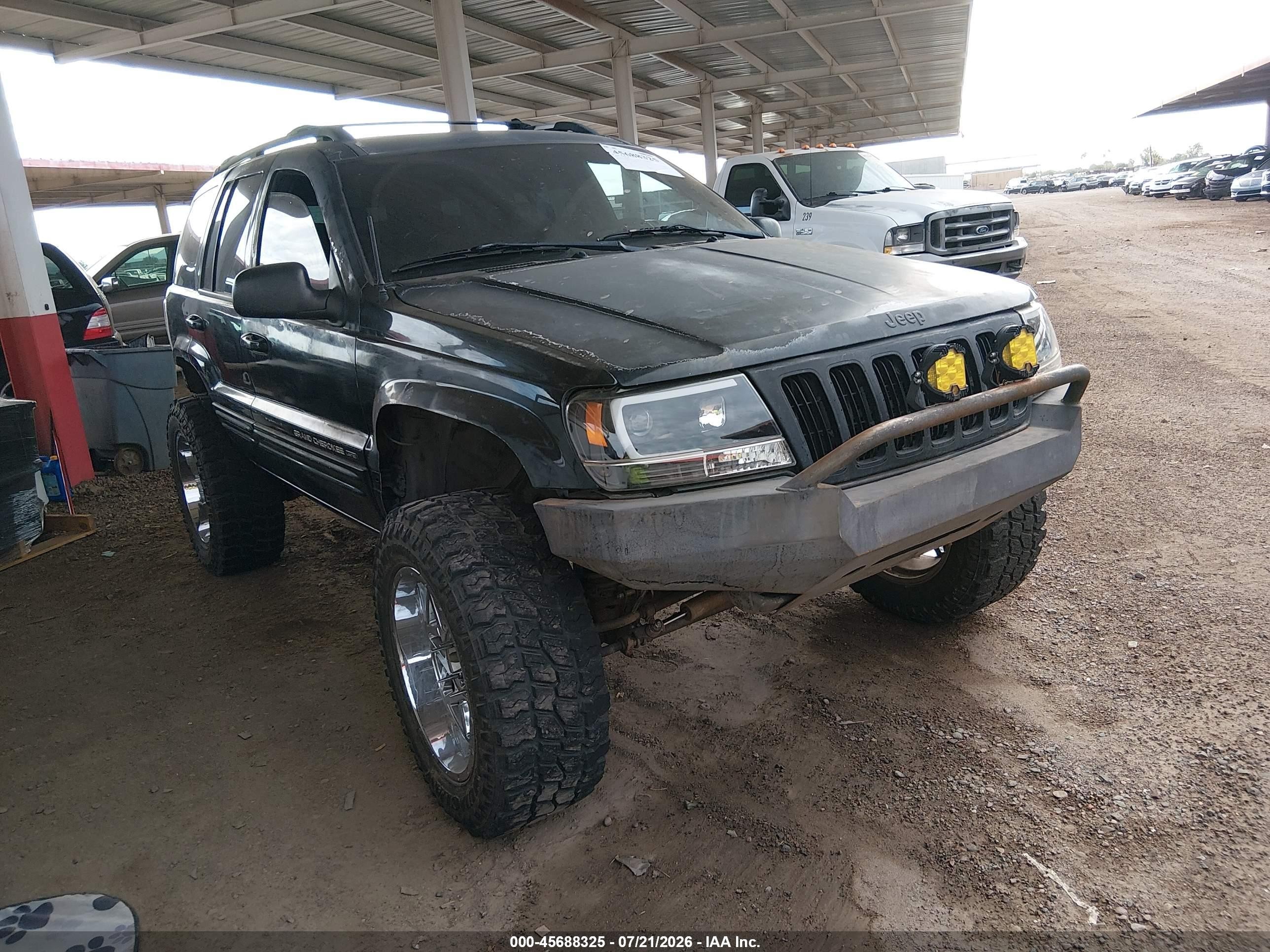 2001 Jeep Grand Cherokee Limited, VIN 1J4GW58N51C693426 — Front end