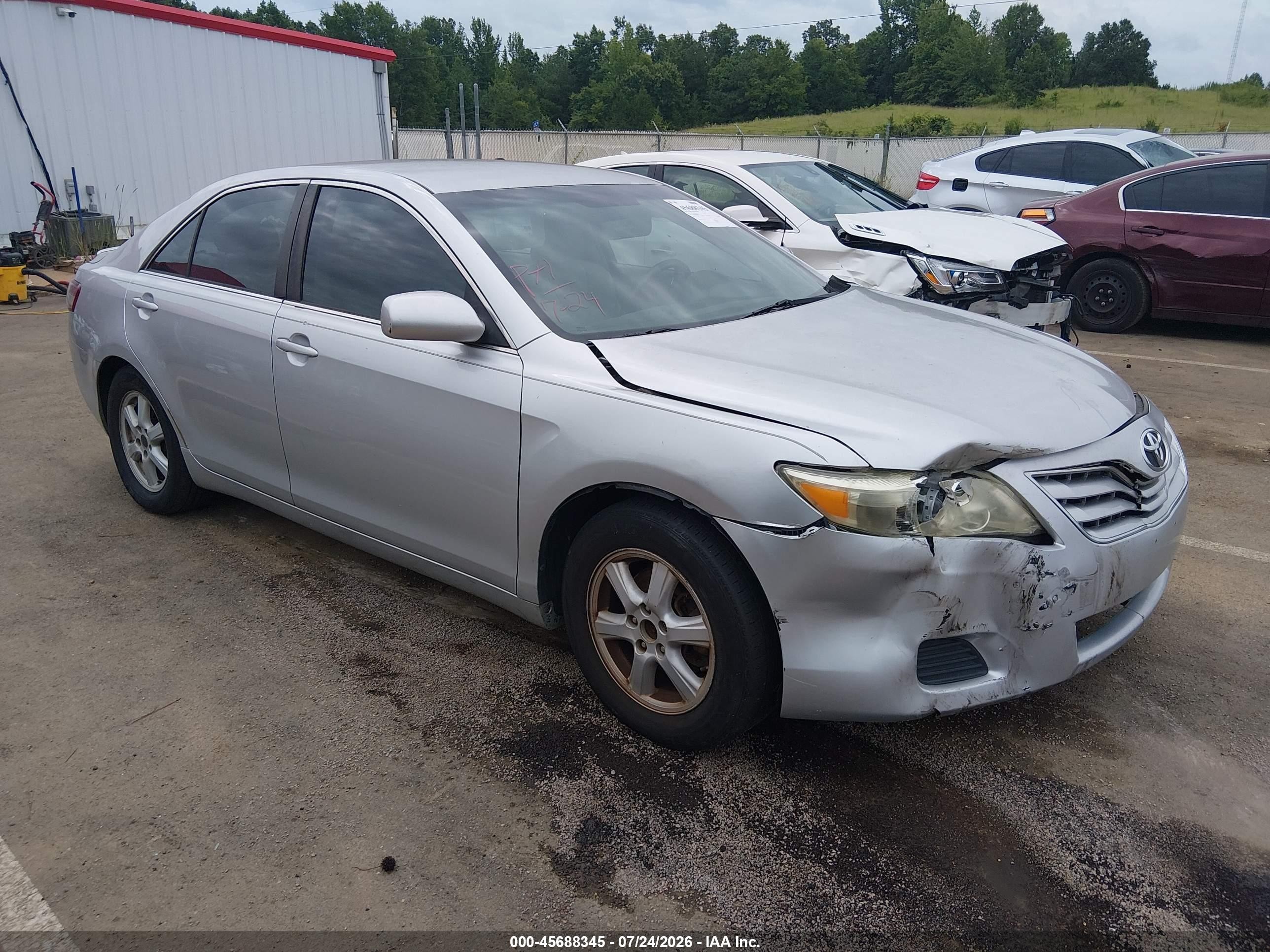 2010 Toyota Camry LE, VIN 4T4BF3EK4AR032139 — Front end