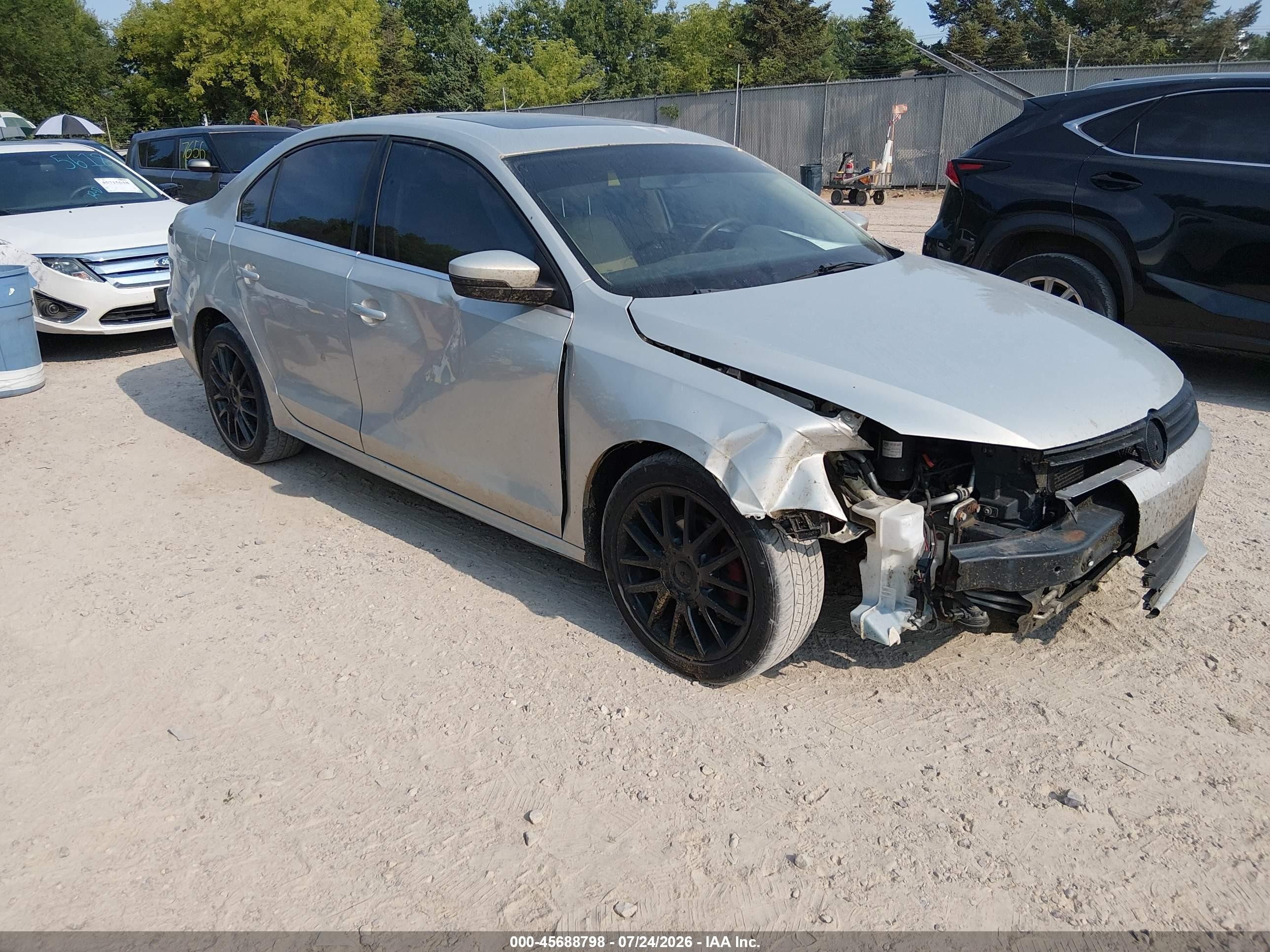 2011 Volkswagen Jetta TDI, VIN 3VWLL7AJ0BM121774 — Front end