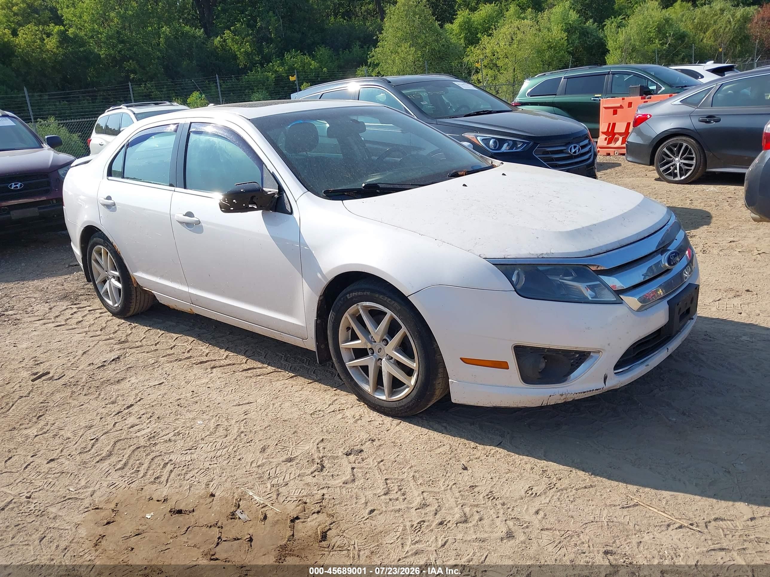2011 Ford Fusion SEL, VIN 3FAHP0JAXBR175659 — Normal wear