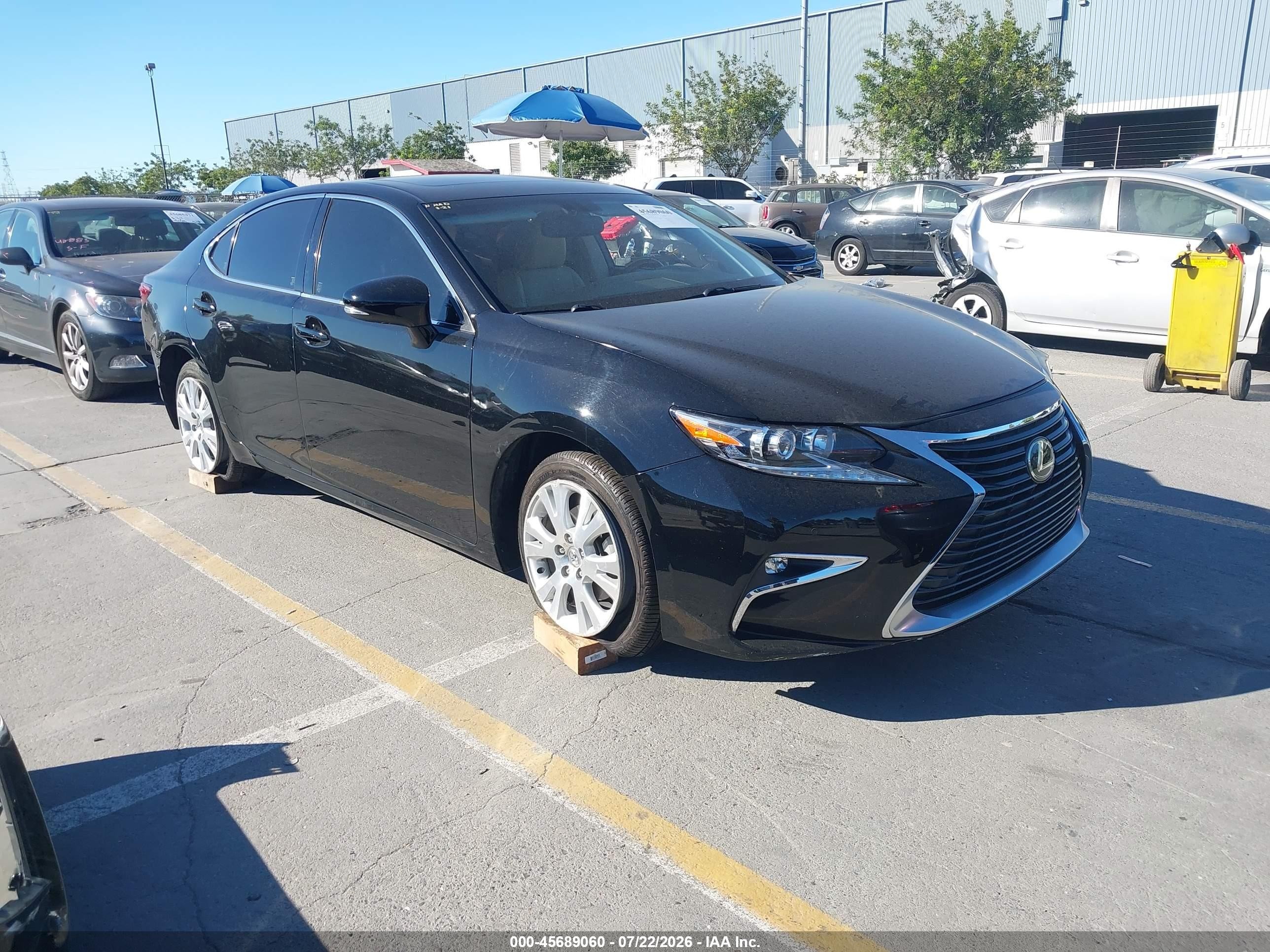 2015 Lexus ES 330, VIN JTHBK1GG3F2188908 — Rear end